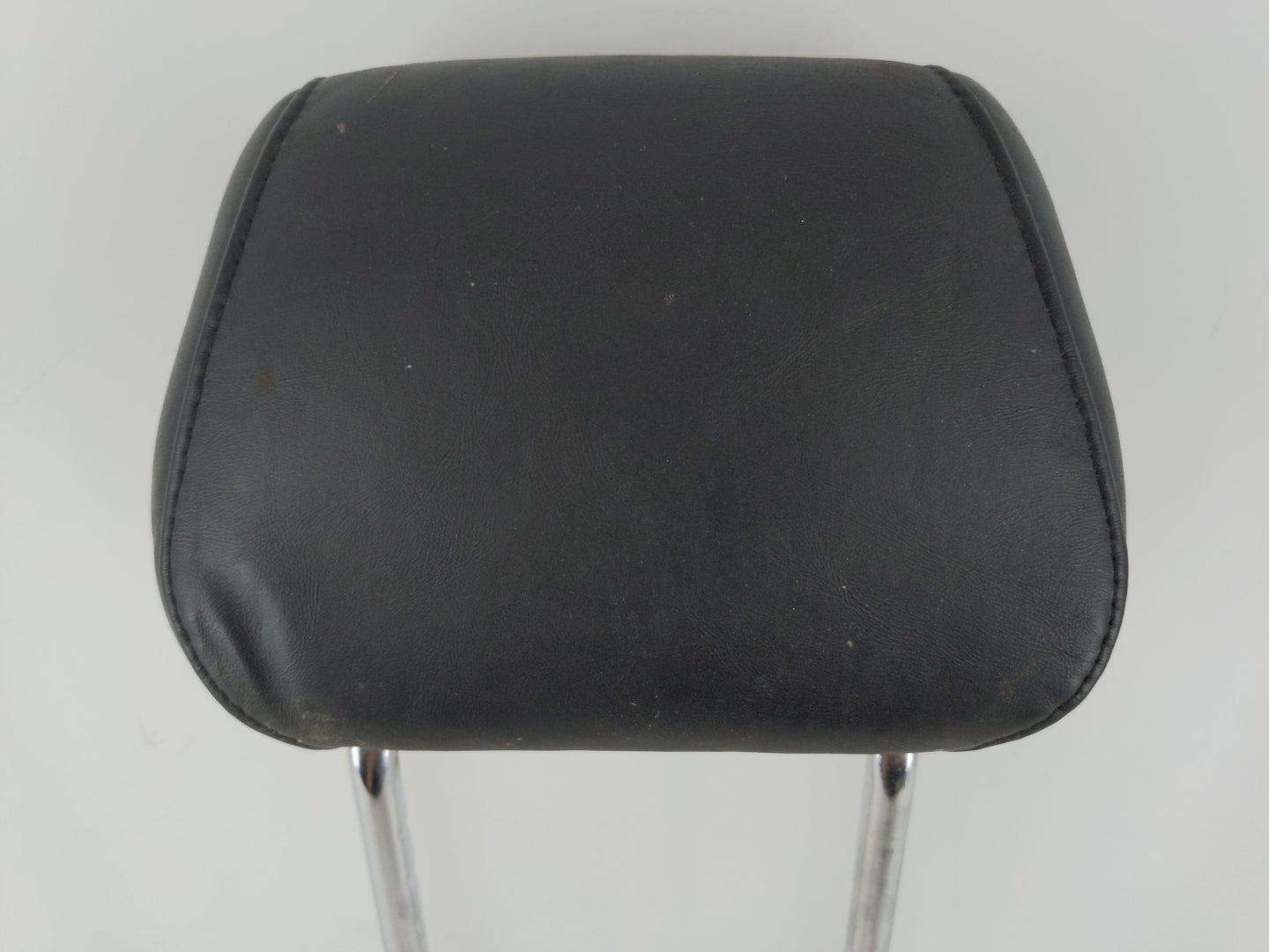 2012-2014 Hyundai Azera Headrest Head Rest Rear Seat Fits Fits 2012 2013 2014 OEM Used Auto Parts - Oemusedautoparts1.com