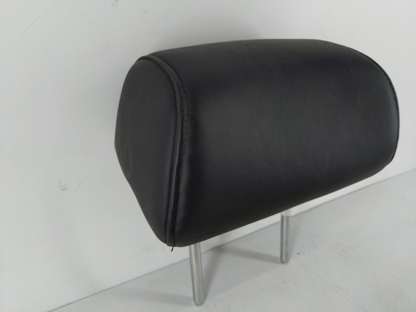 2012-2014 Hyundai Azera Headrest Head Rest Rear Seat Fits Fits 2012 2013 2014 OEM Used Auto Parts - Oemusedautoparts1.com