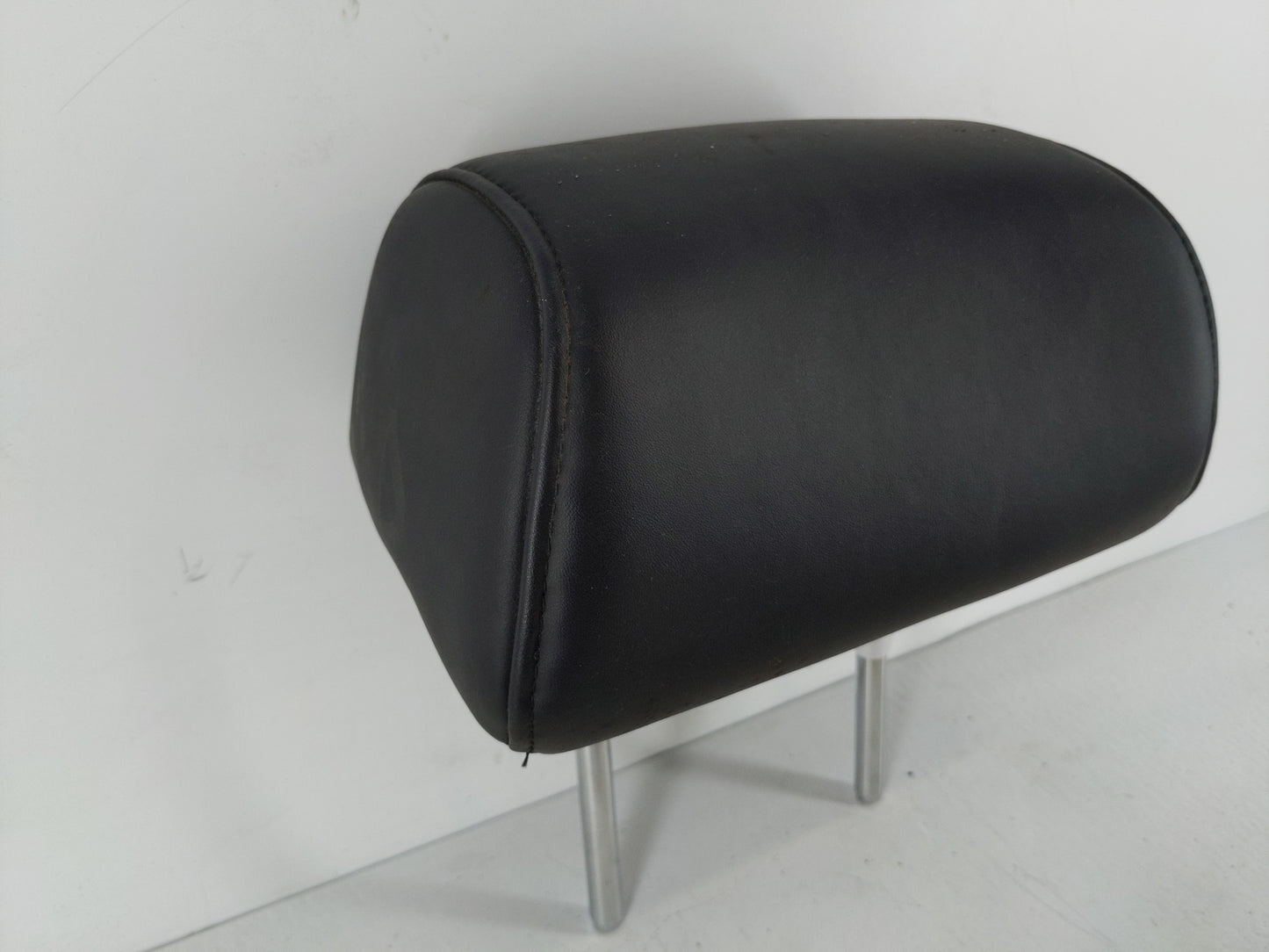 2012-2014 Hyundai Azera Headrest Head Rest Rear Seat Fits Fits 2012 2013 2014 OEM Used Auto Parts - Oemusedautoparts1.com