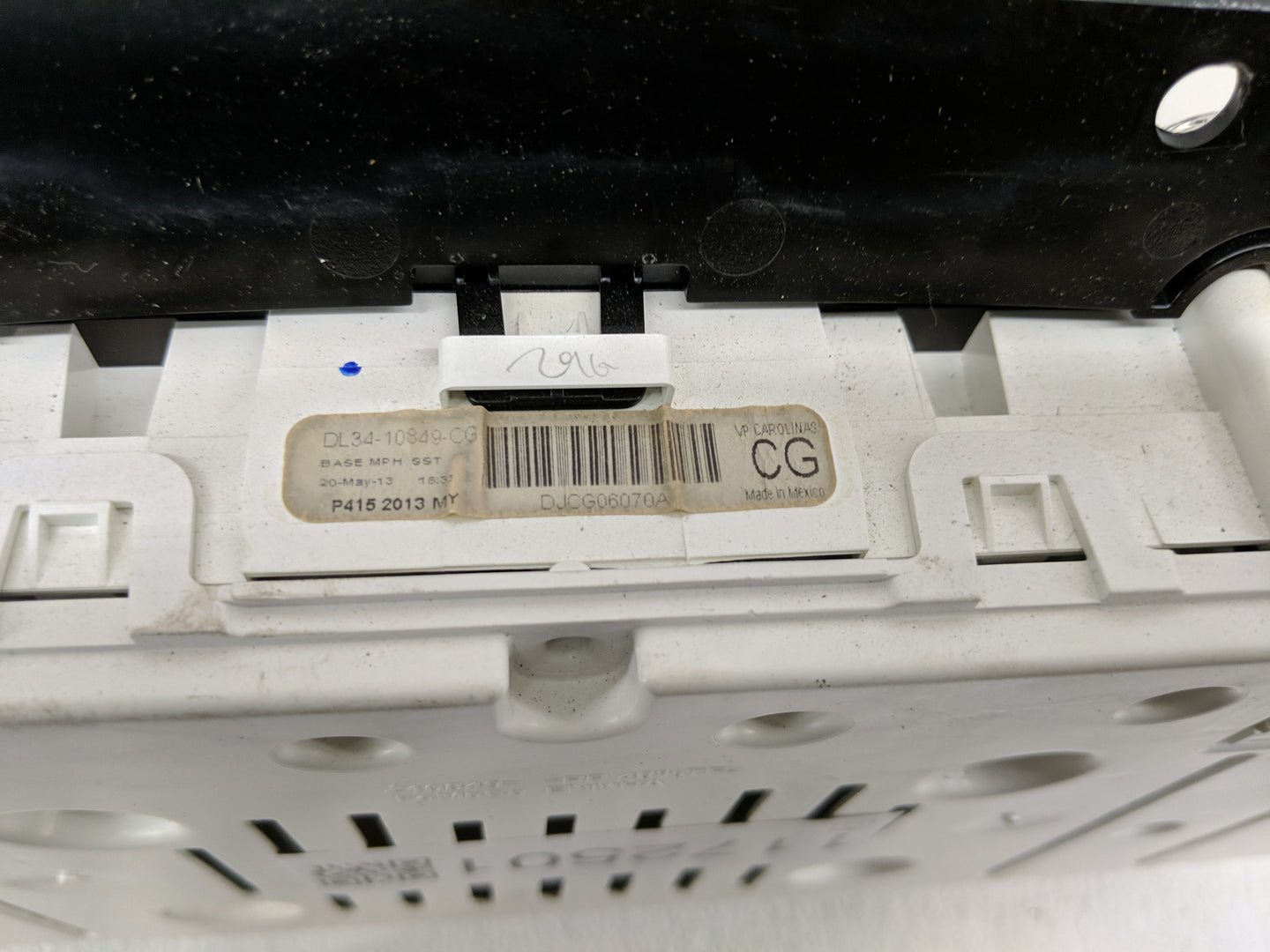 2012-2013 Hyundai Azera Instrument Cluster Speedometer Gauges P/N:DJCG06070A DL34-10849-CG Fits Fits 2012 2013 OEM Used Auto