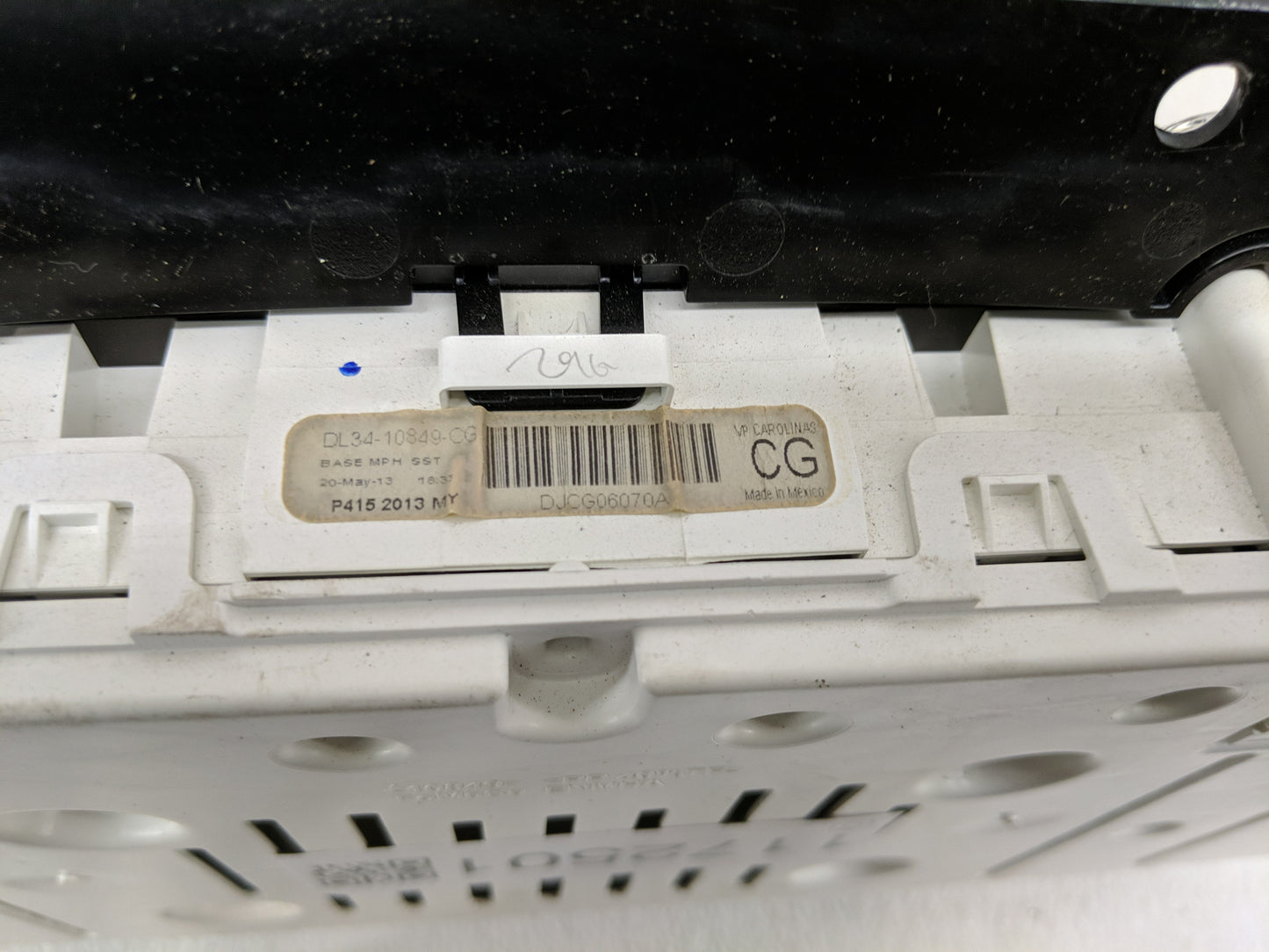 2012-2013 Hyundai Azera Instrument Cluster Speedometer Gauges P/N:DJCG06070A DL34-10849-CG Fits Fits 2012 2013 OEM Used Auto