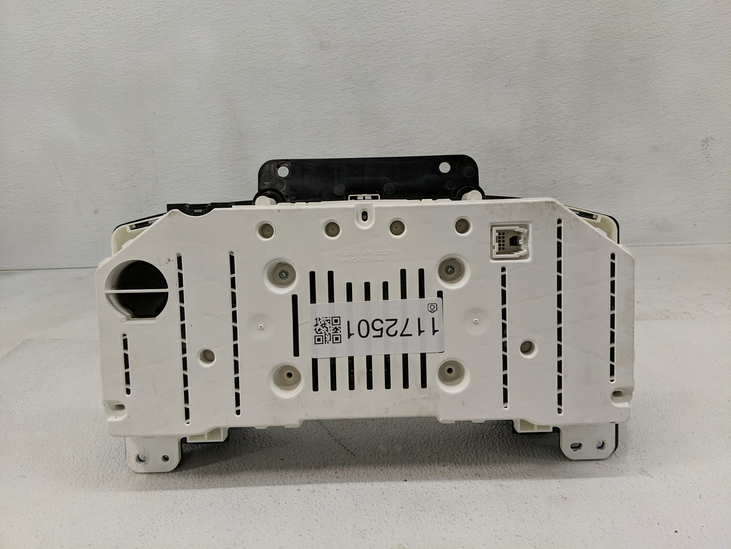 2012-2013 Hyundai Azera Instrument Cluster Speedometer Gauges P/N:DJCG06070A DL34-10849-CG Fits Fits 2012 2013 OEM Used Auto