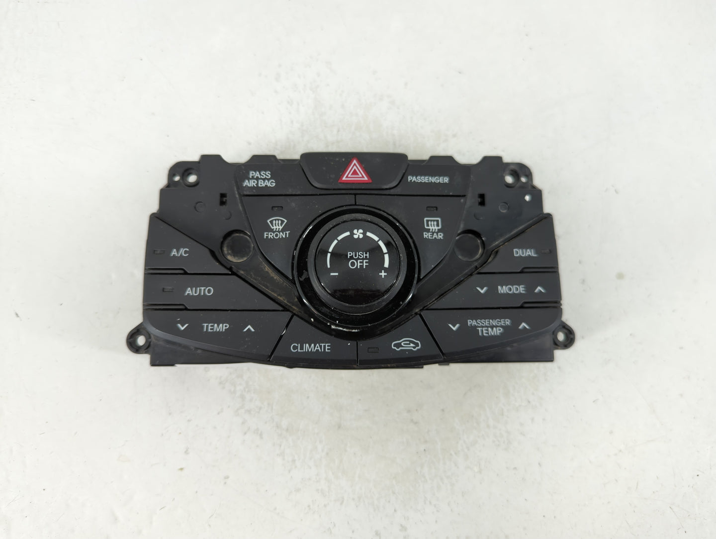 2012-2014 Hyundai Azera Climate Control Module Temperature AC/Heater Replacement P/N:97250 Fits Fits 2012 2013 2014 OEM Used