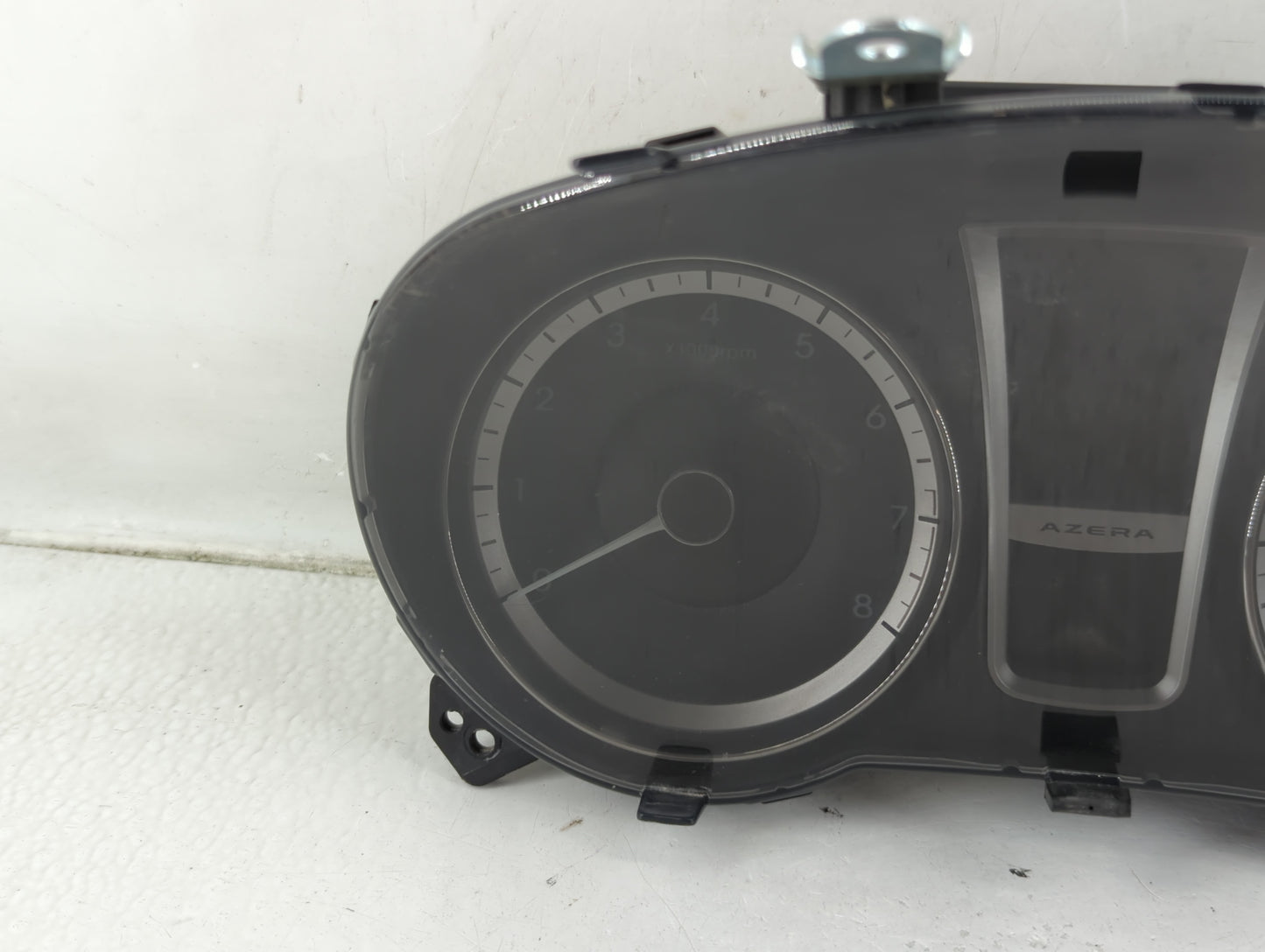 2012-2013 Hyundai Azera Instrument Cluster Speedometer Gauges P/N:94001-3V100 Fits Fits 2012 2013 OEM Used Auto Parts - Oemu