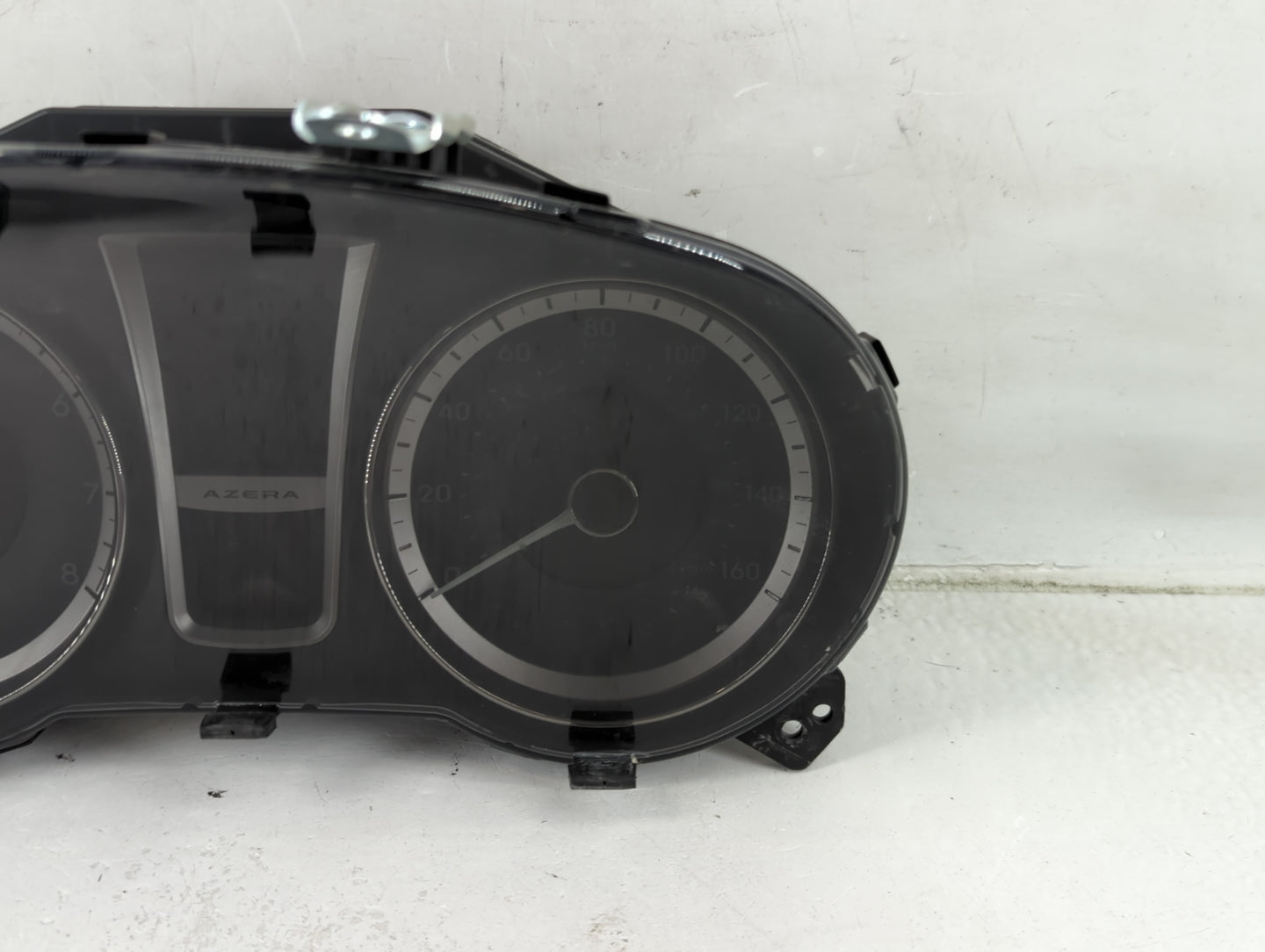 2012-2013 Hyundai Azera Instrument Cluster Speedometer Gauges P/N:94001-3V100 Fits Fits 2012 2013 OEM Used Auto Parts - Oemu