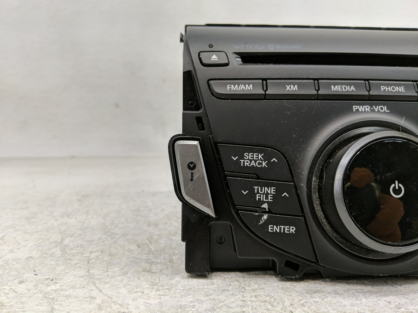 2012-2014 Hyundai Azera Radio AM FM Cd Player Receiver Replacement P/N:965603V4004X Fits Fits 2012 2013 2014 OEM Used Auto P