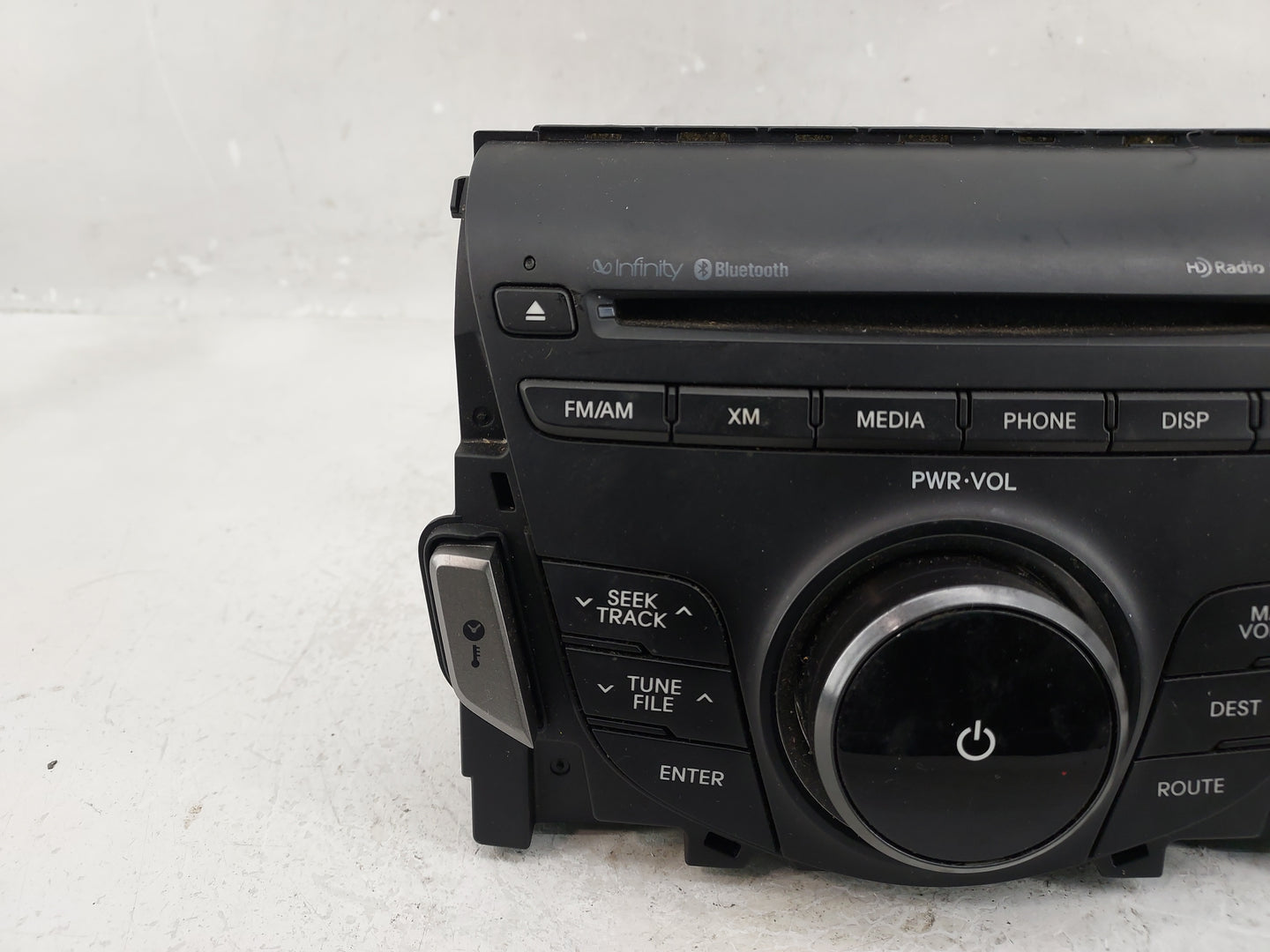 2012-2013 Hyundai Azera Radio AM FM Cd Player Receiver Replacement P/N:96560-3V4004X Fits Fits 2012 2013 OEM Used Auto Parts