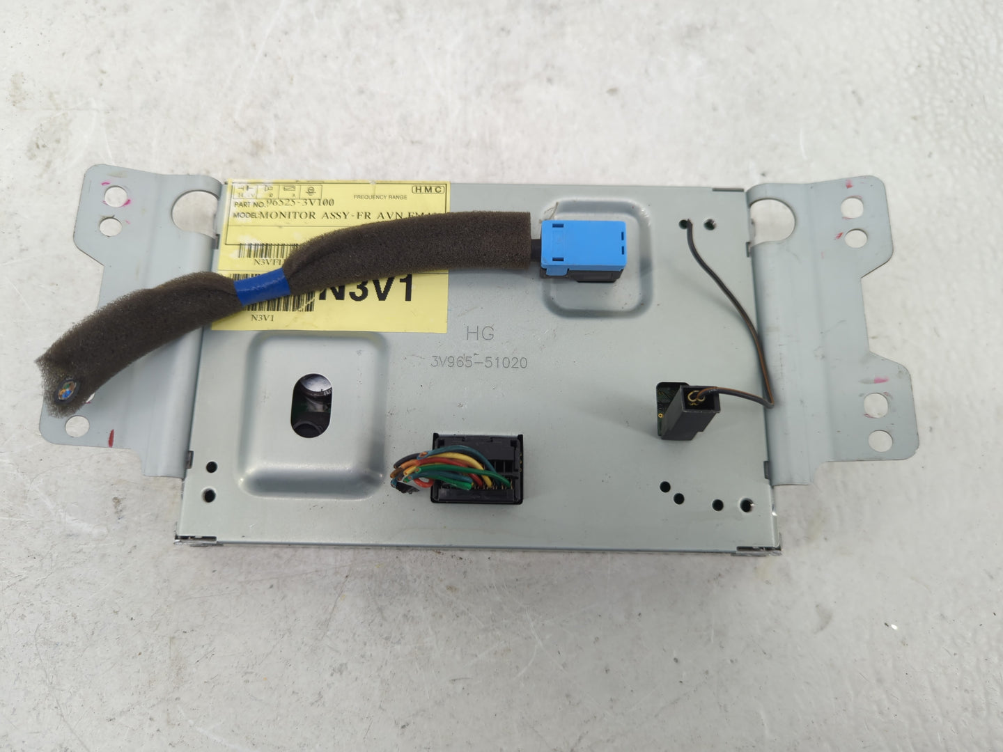 2012-2016 Hyundai Azera Information Display Screen - Oemusedautoparts1.com