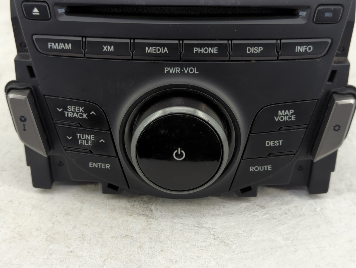 2012-2013 Hyundai Azera Radio AM FM Cd Player Receiver Replacement P/N:96560-3V4004X Fits Fits 2012 2013 OEM Used Auto Parts