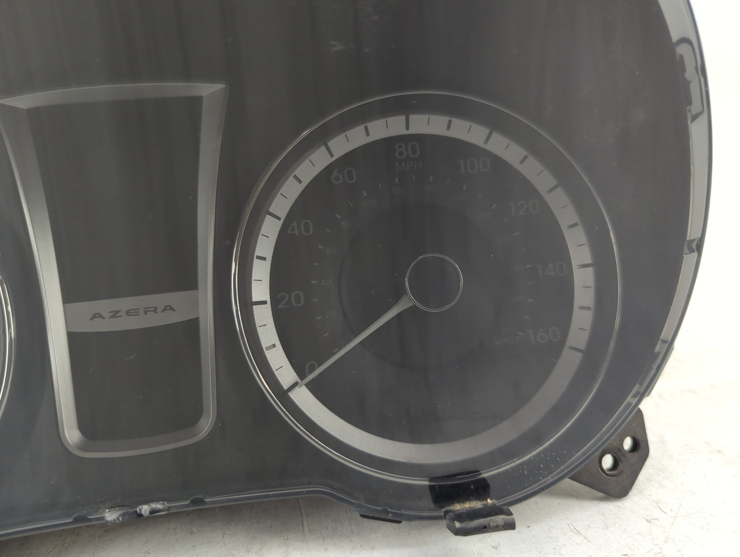 2012-2013 Hyundai Azera Instrument Cluster Speedometer Gauges P/N:94001-3V100 Fits Fits 2012 2013 OEM Used Auto Parts - Oemu