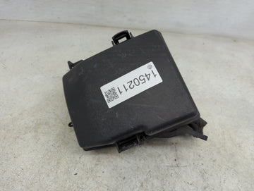 2012-2013 Hyundai Azera Fusebox Fuse Box Panel Relay Module P/N:1204041037 1204120089, 91205-3V Fits Fits 2012 2013 OEM Used