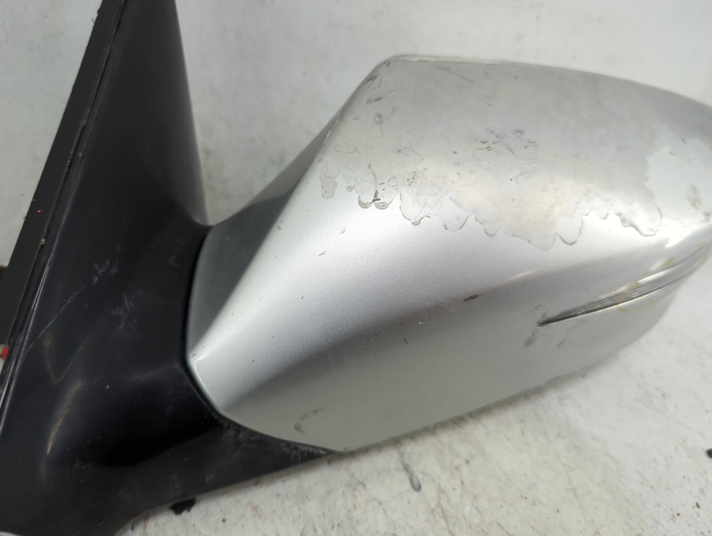 2012-2013 Hyundai Azera Driver Side View Mirror - Left Door Mirror OEM Used - Oemusedautoparts1.com