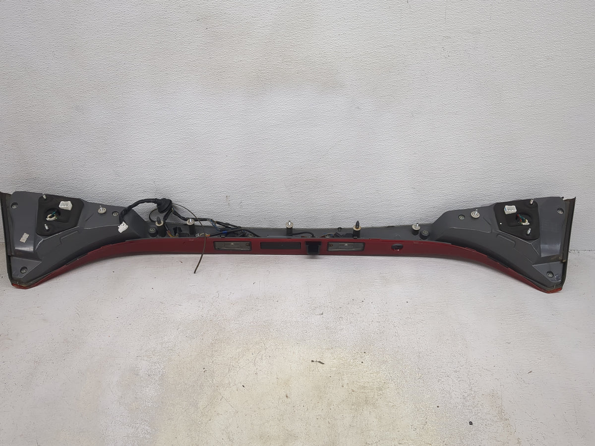 2012-2015 Hyundai Azera Rear Center Lid Brake Light Tail Light Red - Oemusedautoparts1.com
