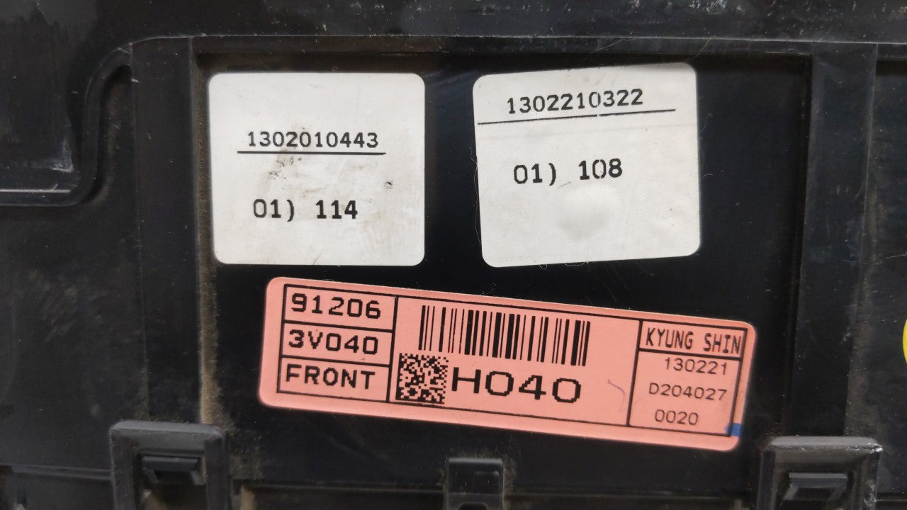 2012-2013 Hyundai Azera Fusebox Fuse Box Panel Relay Module P/N:912063V040 Fits Fits 2012 2013 OEM Used Auto Parts - Oemused