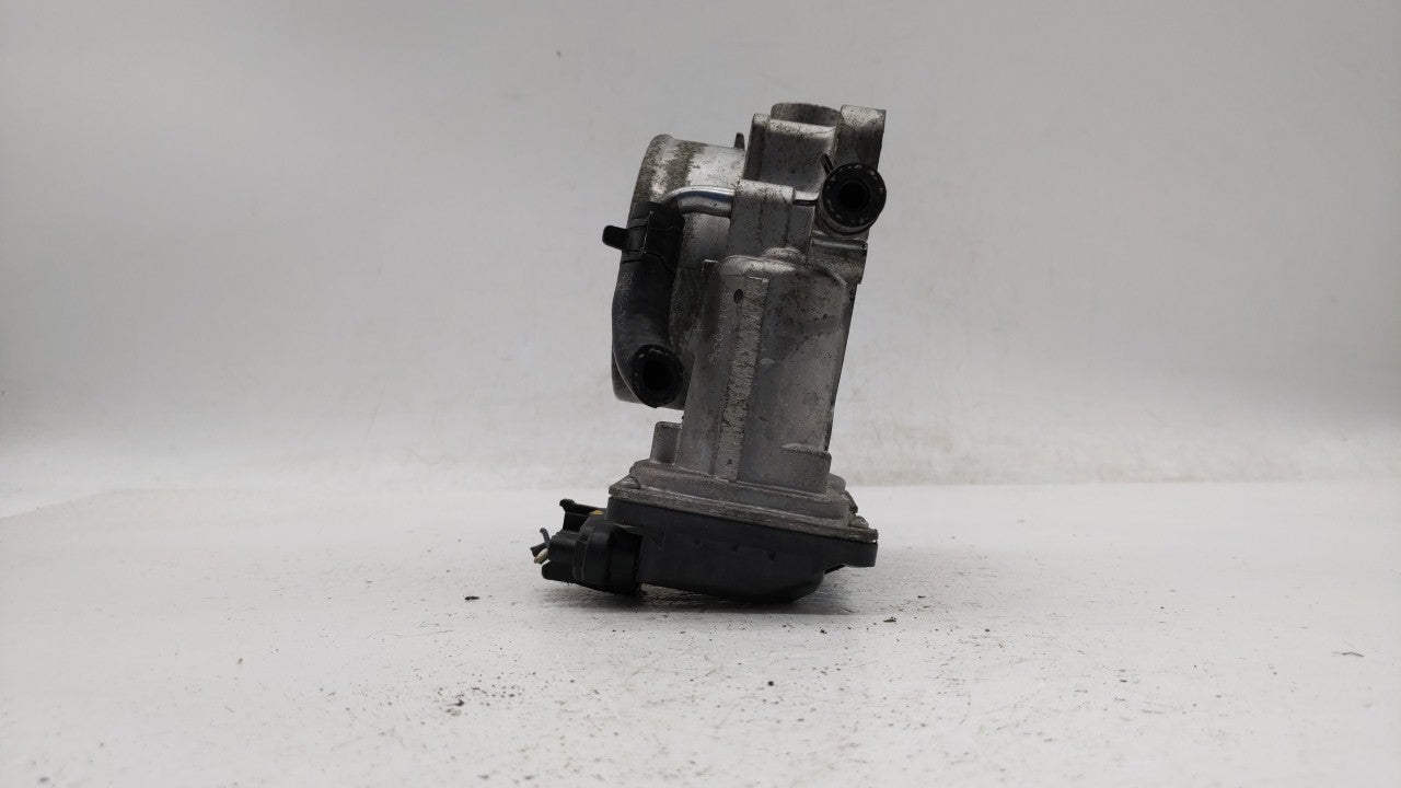 2012-2017 Hyundai Azera Throttle Body P/N:5310 4P18 35100-3CAA0 Fits Fits 2012 2013 2014 2015 2016 2017 2018 OEM Used Auto P