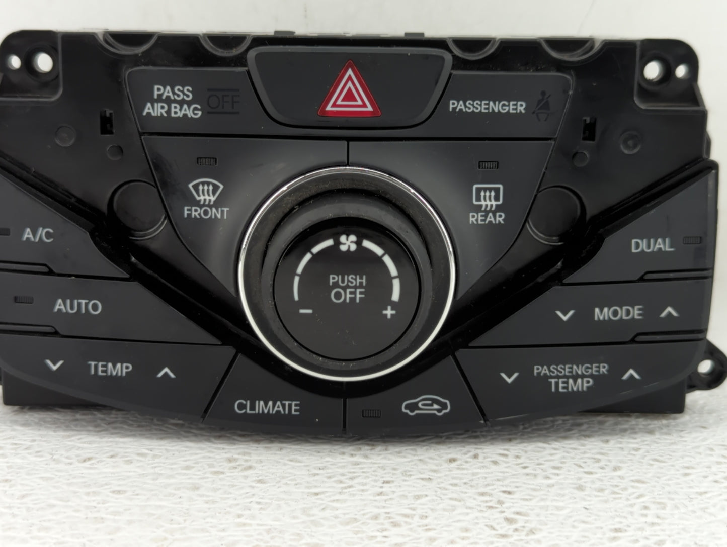 2012-2013 Hyundai Azera Climate Control Module Temperature AC/Heater Replacement P/N:97250-3V5504X 97250-3V551 Fits Fits 201