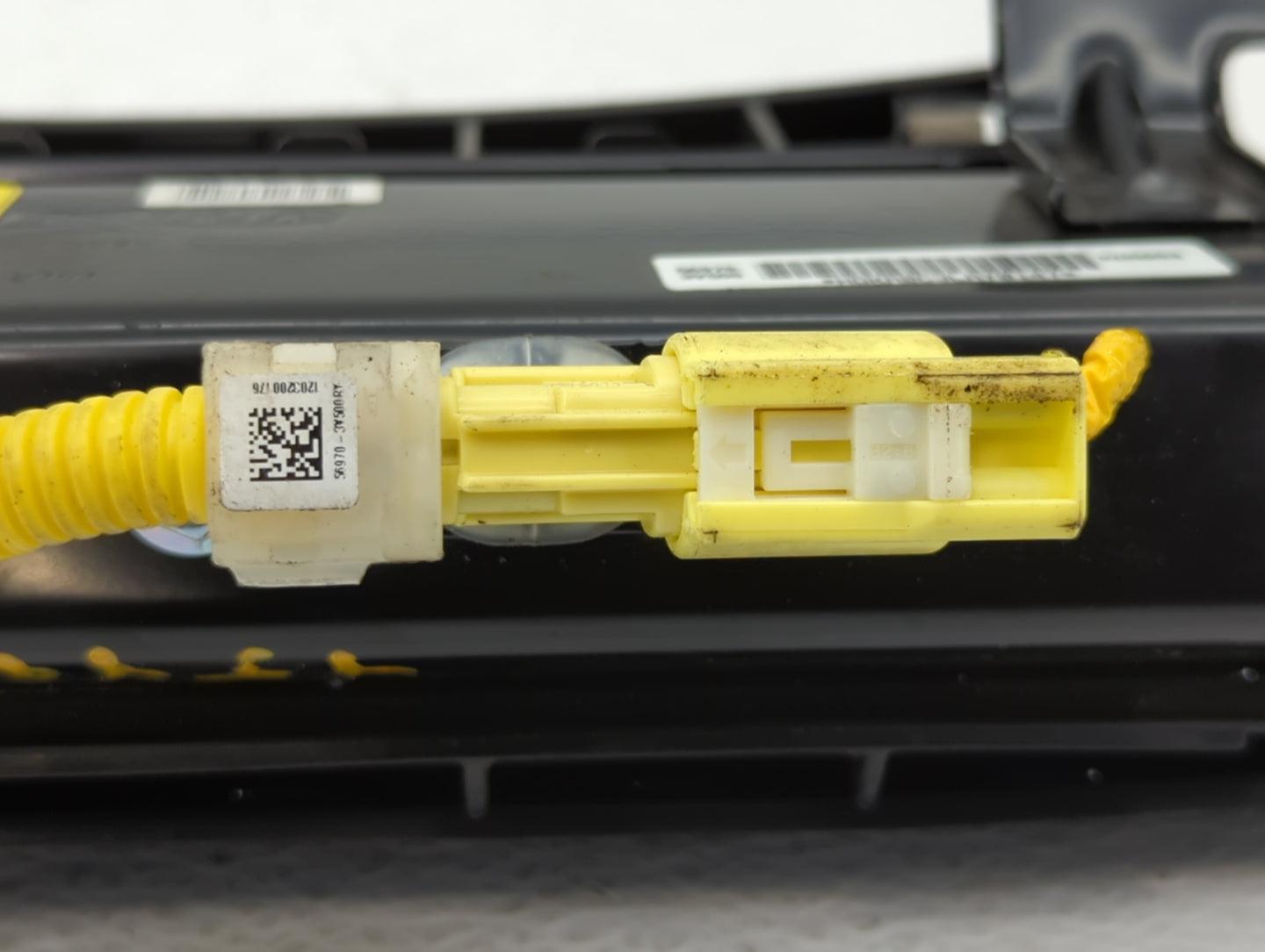 2012 Hyundai Azera Air Bag Passenger Right Knee OEM P/N:56970-3V500 Fits OEM Used Auto Parts - Oemusedautoparts1.com