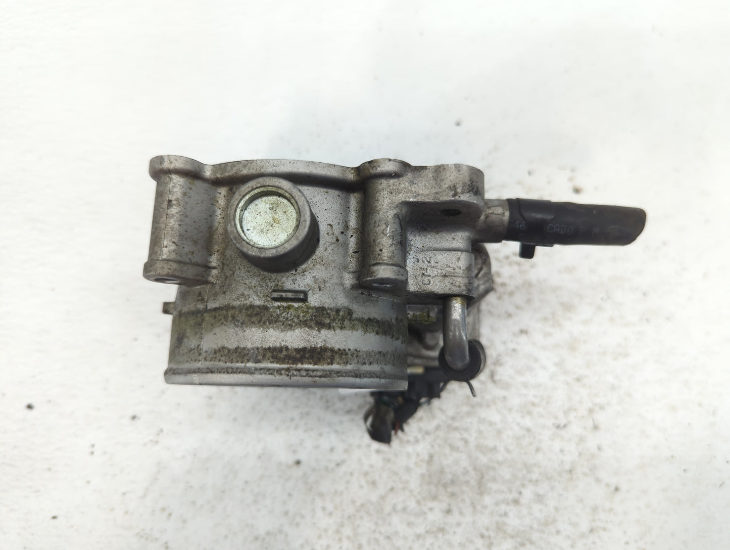 2012-2017 Hyundai Azera Throttle Body P/N:35100-3CAA0 Fits Fits 2012 2013 2014 2015 2016 2017 2018 OEM Used Auto Parts - Oem