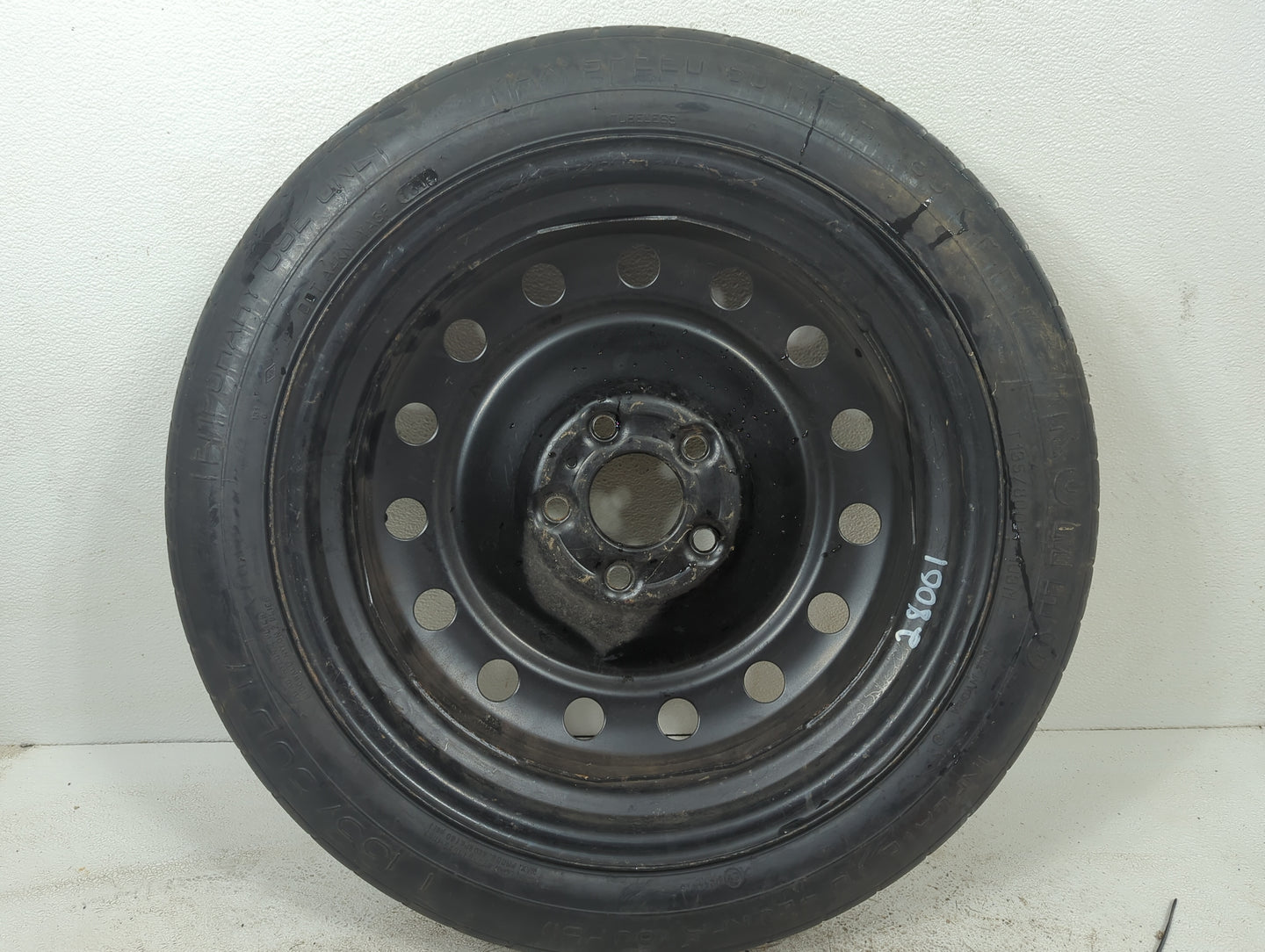 2012-2017 Hyundai Azera Spare Donut Tire Wheel Rim Oem 5037218 - Oemusedautoparts1.com