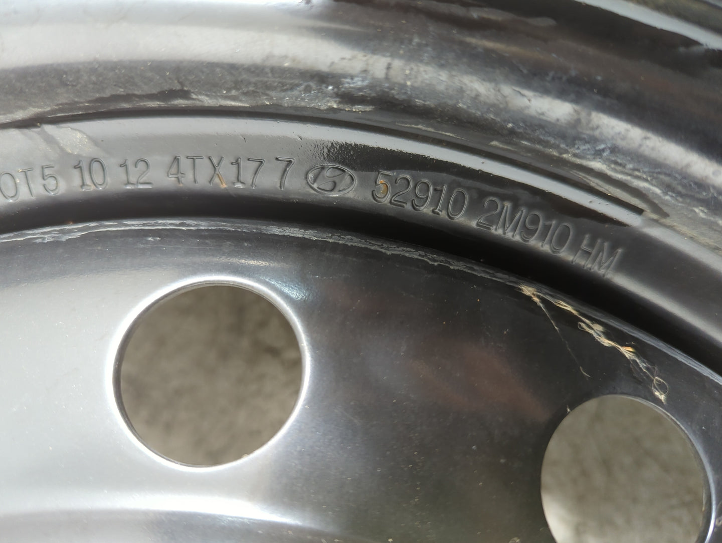 2012-2017 Hyundai Azera Spare Donut Tire Wheel Rim Oem 5037218 - Oemusedautoparts1.com