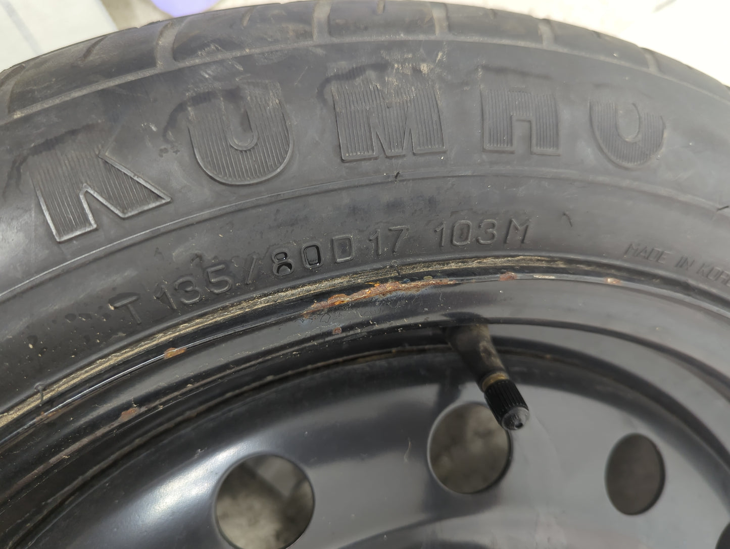 2012-2017 Hyundai Azera Spare Donut Tire Wheel Rim Oem 5037218 - Oemusedautoparts1.com