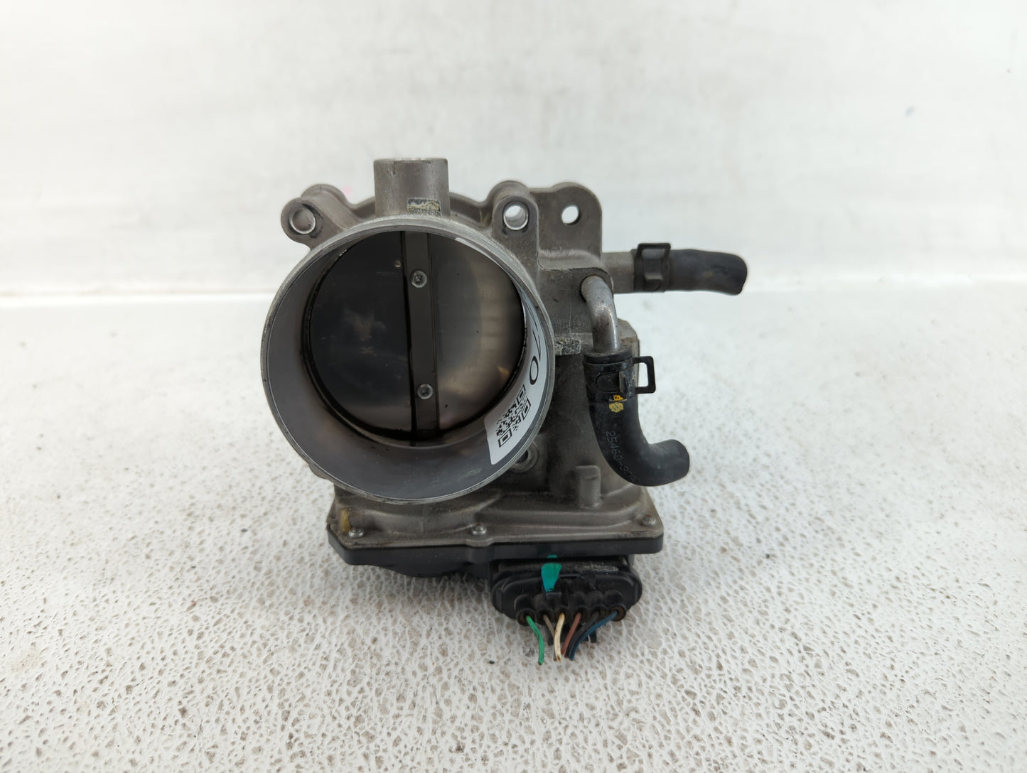 2012-2017 Hyundai Azera Throttle Body P/N:35100-3CAA0 Fits Fits 2012 2013 2014 2015 2016 2017 2018 OEM Used Auto Parts - Oem