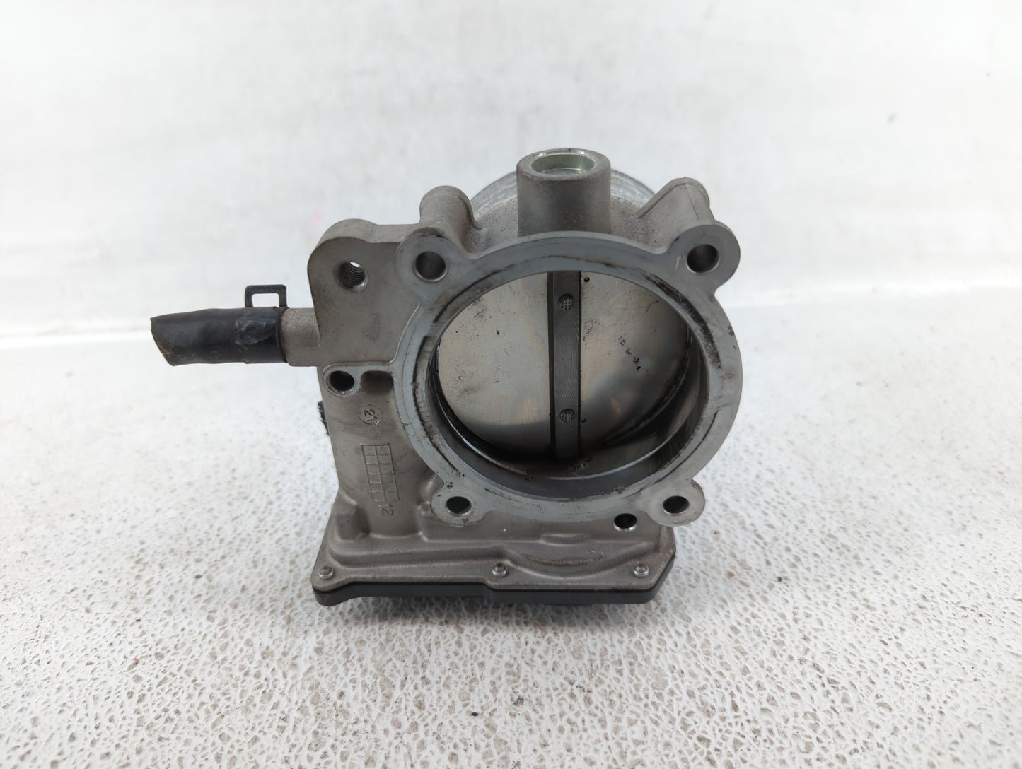 2012-2017 Hyundai Azera Throttle Body P/N:35100-3CAA0 Fits Fits 2012 2013 2014 2015 2016 2017 2018 OEM Used Auto Parts - Oem