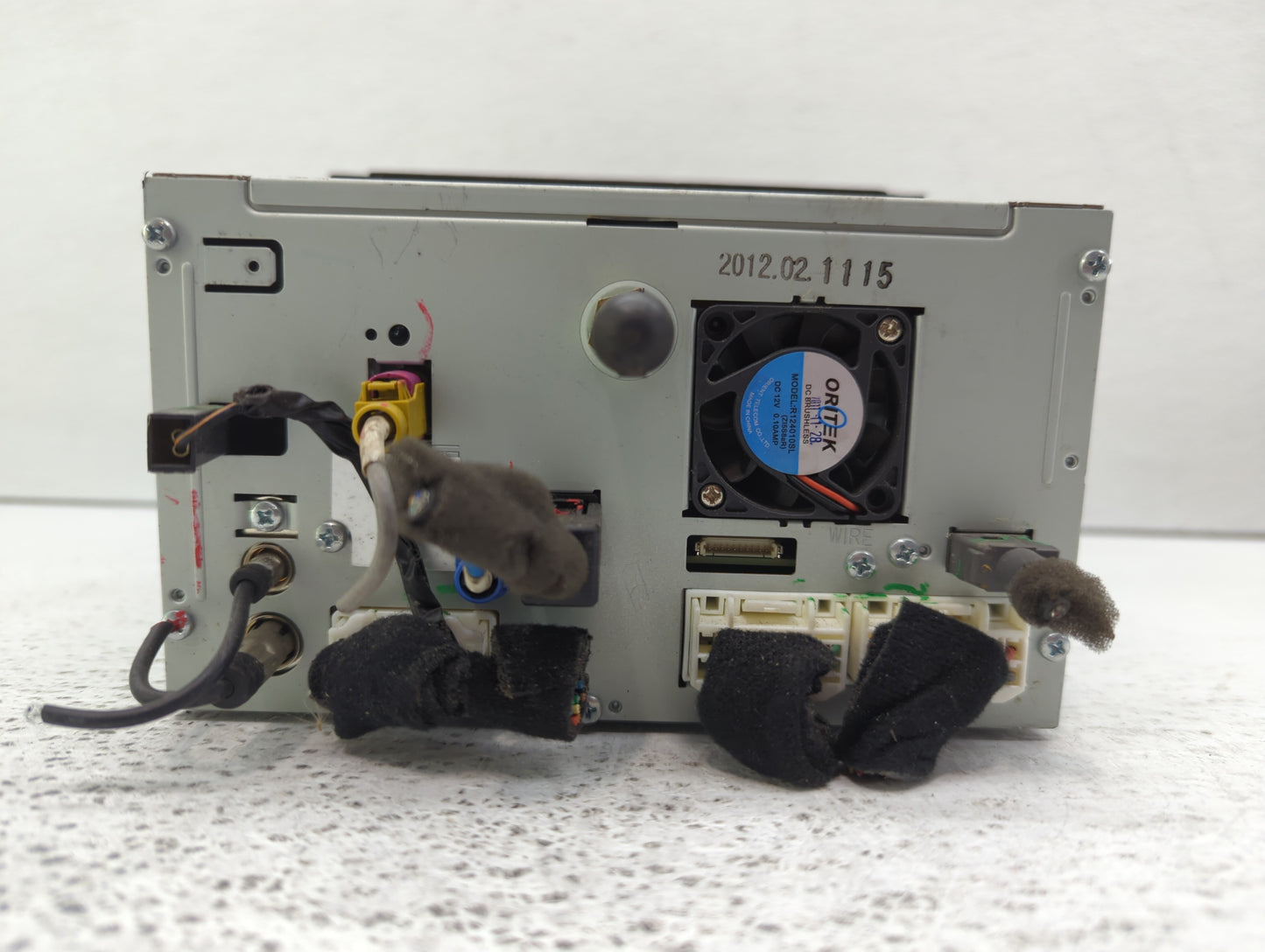2012-2013 Hyundai Azera Radio AM FM Cd Player Receiver Replacement P/N:96560-3V4004X Fits Fits 2012 2013 OEM Used Auto Parts