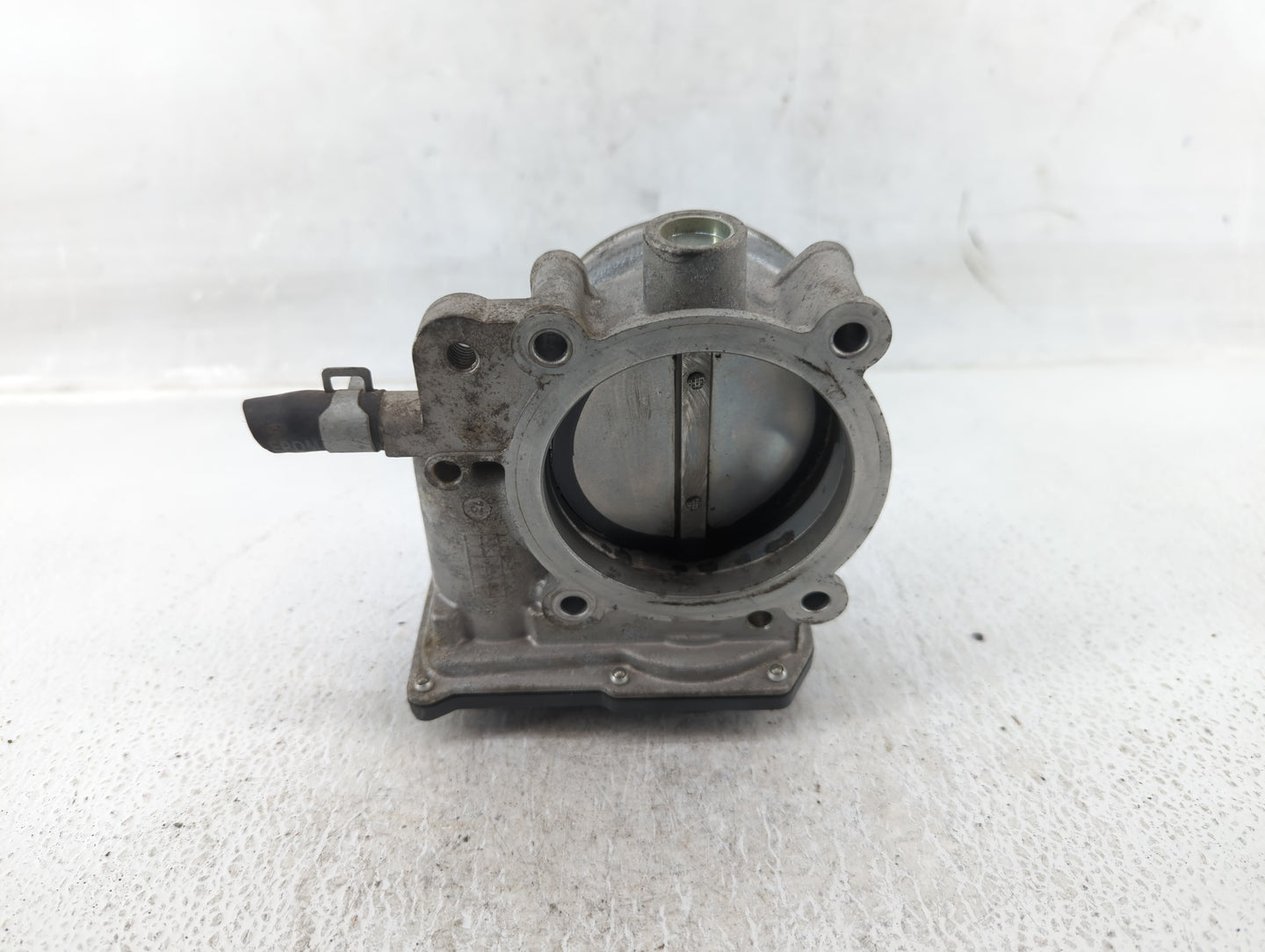 2012-2017 Hyundai Azera Throttle Body P/N:35100-3CAA0 Fits Fits 2012 2013 2014 2015 2016 2017 2018 OEM Used Auto Parts - Oem
