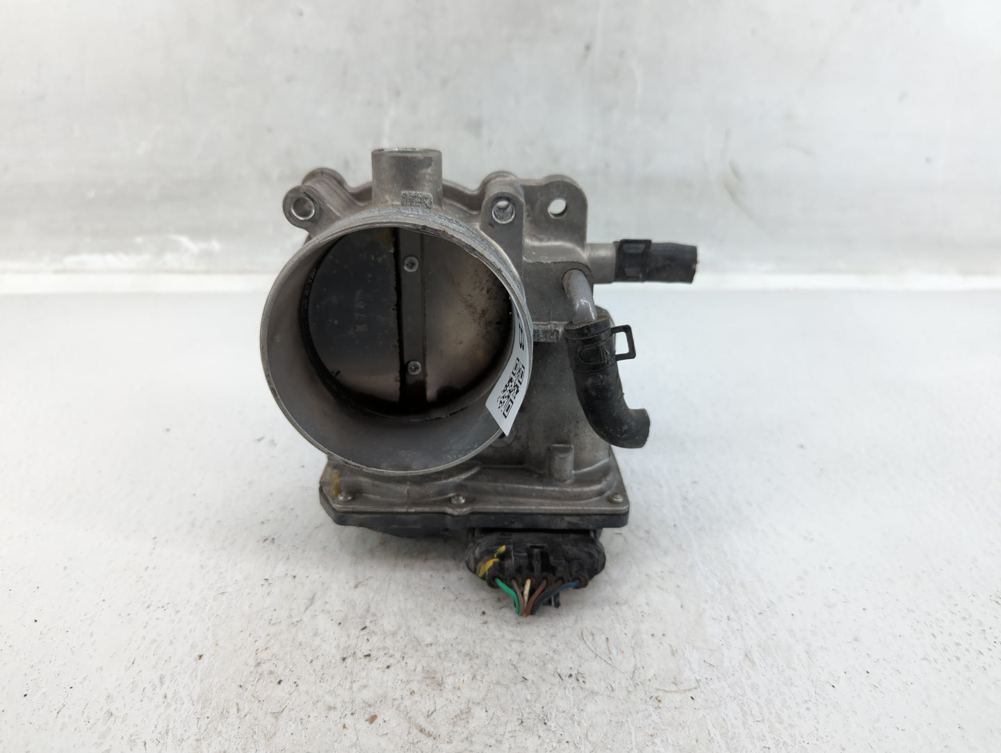 2012-2017 Hyundai Azera Throttle Body P/N:35100-3CAA0 Fits Fits 2012 2013 2014 2015 2016 2017 2018 OEM Used Auto Parts - Oem