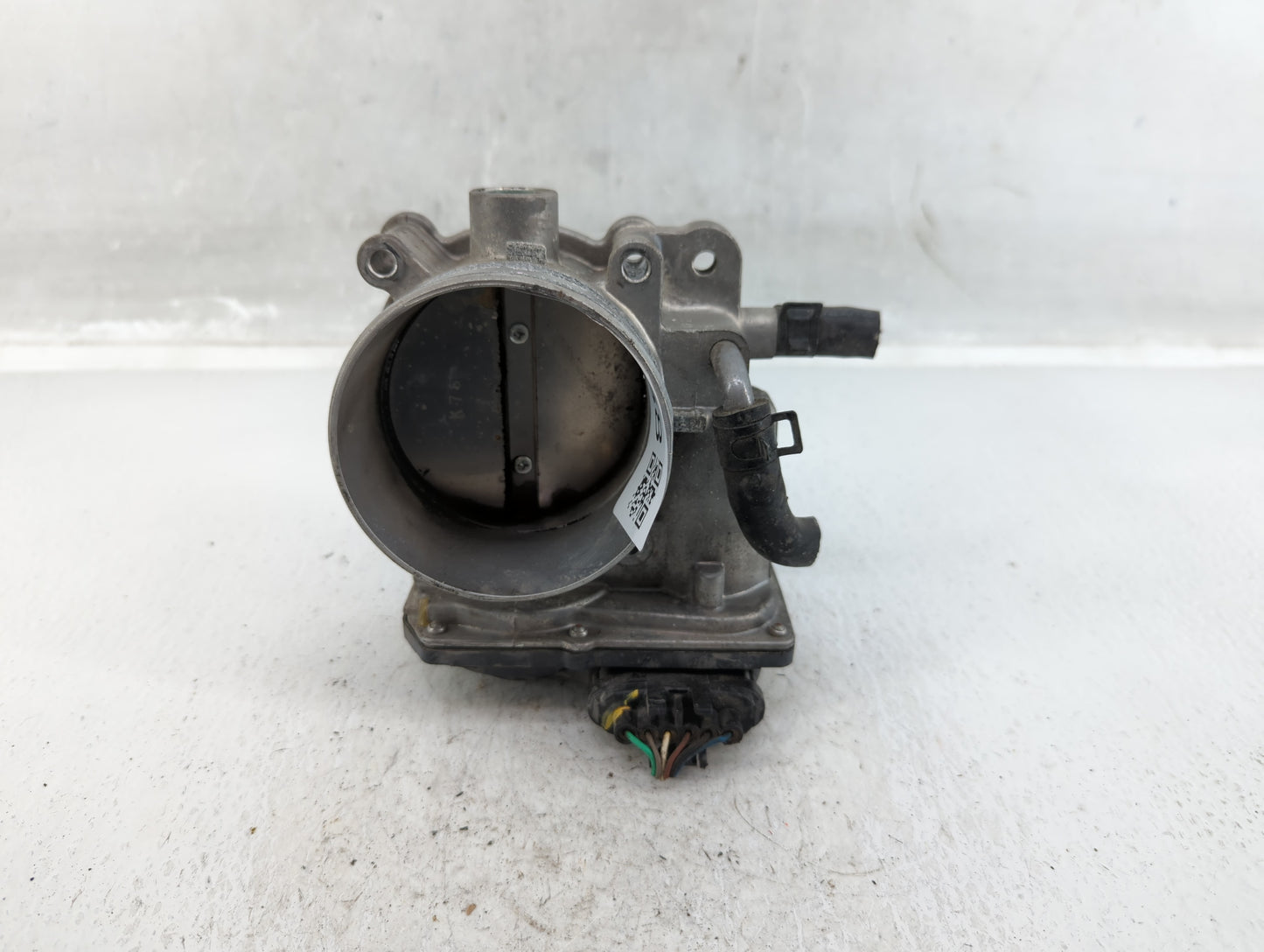 2012-2017 Hyundai Azera Throttle Body P/N:35100-3CAA0 Fits Fits 2012 2013 2014 2015 2016 2017 2018 OEM Used Auto Parts - Oem