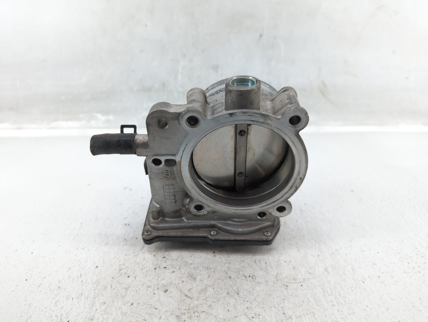 2012-2017 Hyundai Azera Throttle Body P/N:35100-3CAA0 Fits Fits 2012 2013 2014 2015 2016 2017 2018 OEM Used Auto Parts - Oem