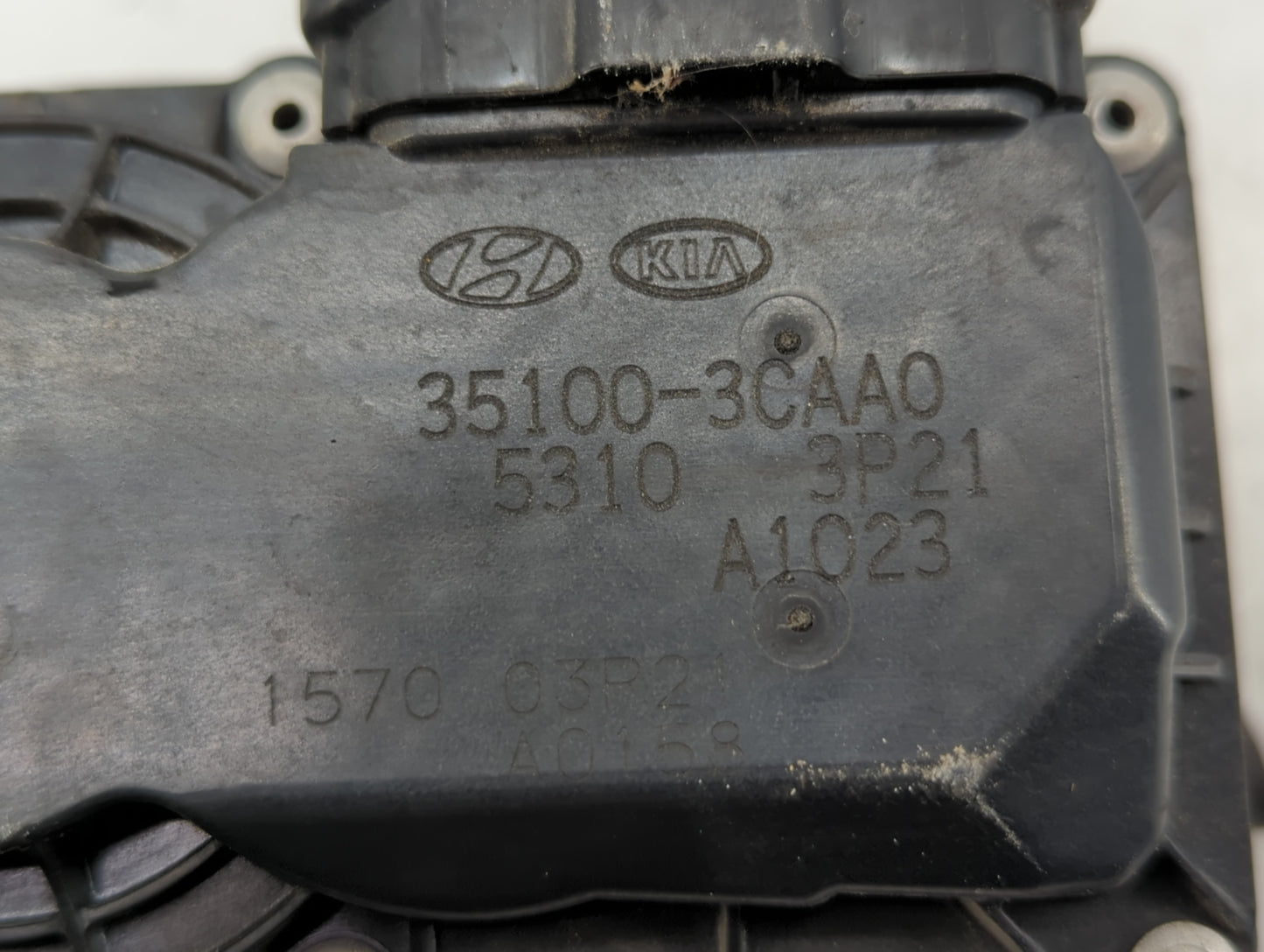 2012-2017 Hyundai Azera Throttle Body P/N:35100-3CAA0 Fits Fits 2012 2013 2014 2015 2016 2017 2018 OEM Used Auto Parts - Oem