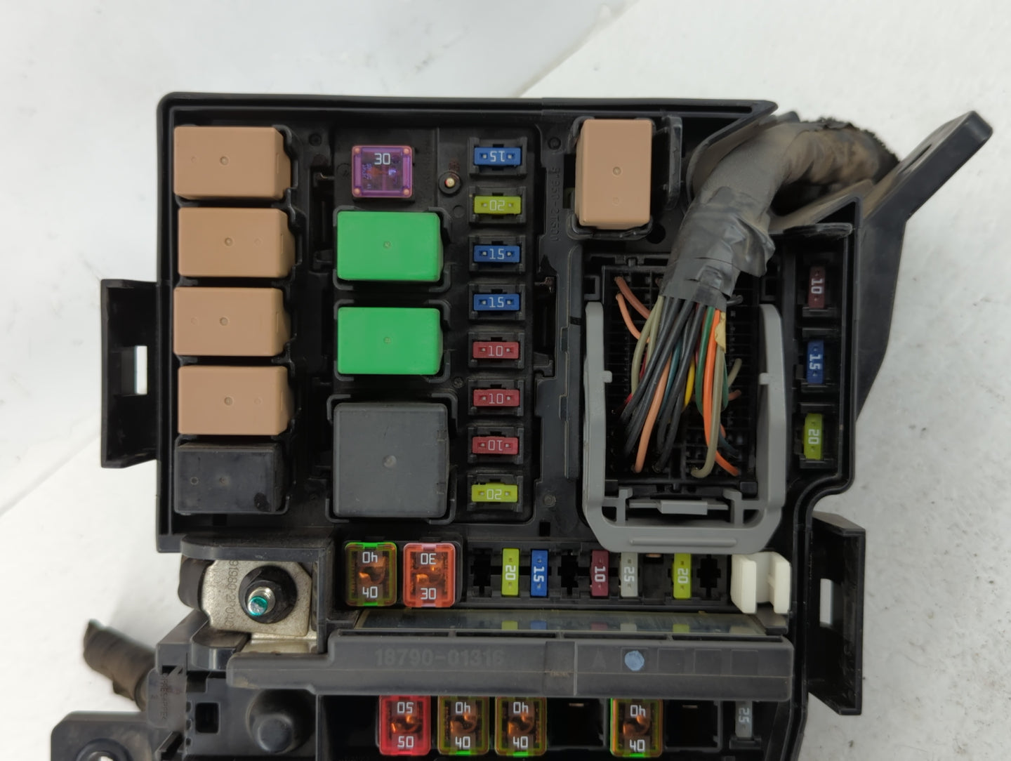 2012-2013 Hyundai Azera Fusebox Fuse Box Panel Relay Module P/N:1201010379 1112260651, 912063V040 Fits Fits 2012 2013 OEM Us