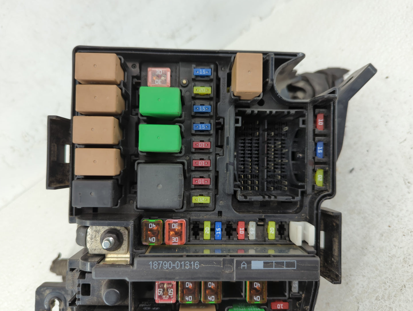 2012-2013 Hyundai Azera Fusebox Fuse Box Panel Relay Module P/N:1207020319 912063V040 Fits Fits 2012 2013 OEM Used Auto Part