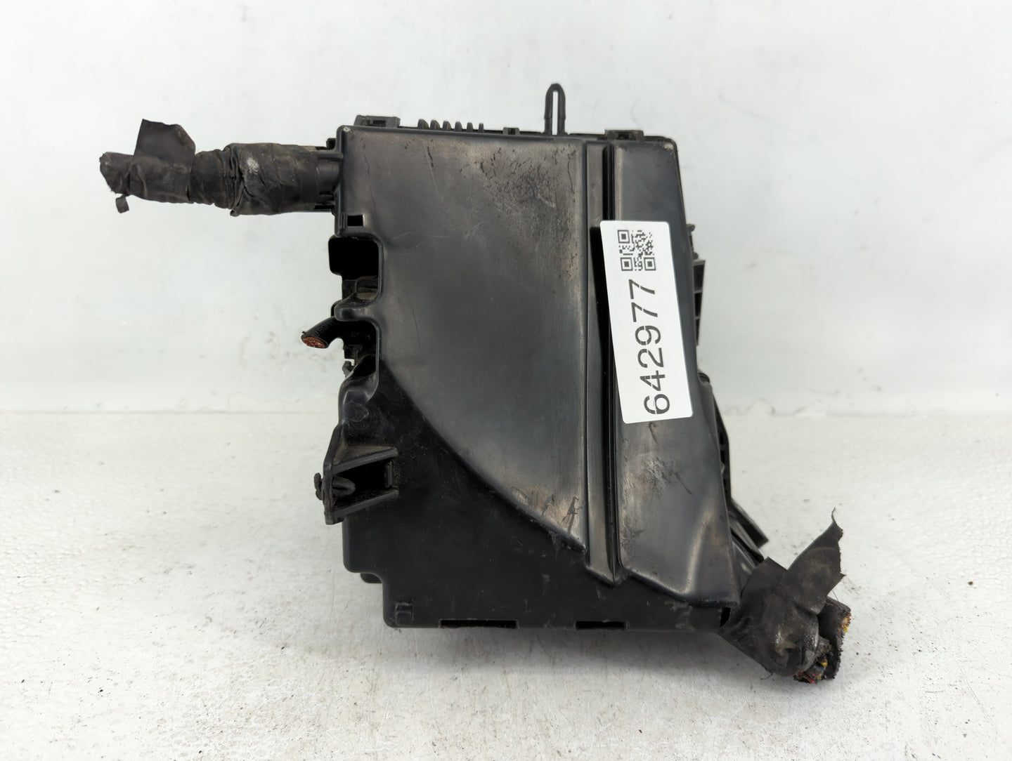 2012-2013 Hyundai Azera Fusebox Fuse Box Panel Relay Module P/N:1207020319 912063V040 Fits Fits 2012 2013 OEM Used Auto Part