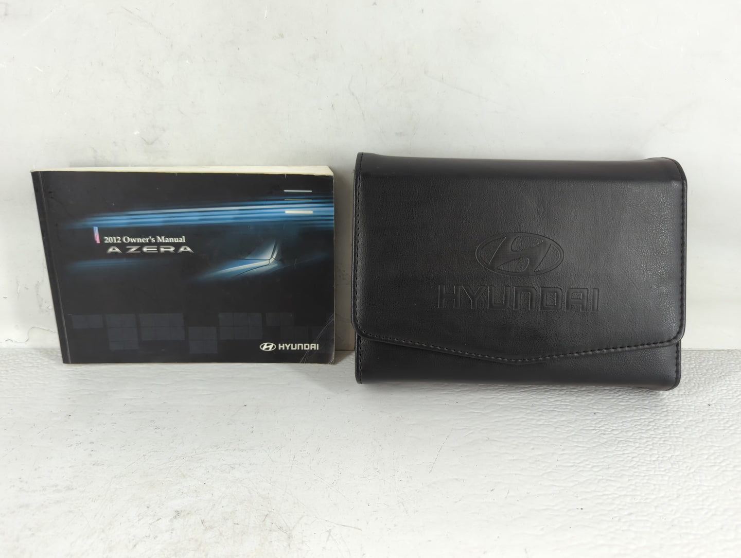 2012 Hyundai Azera Owners Manual Book Guide P/N:A3V0-EU1DA OEM Used Auto Parts - Oemusedautoparts1.com