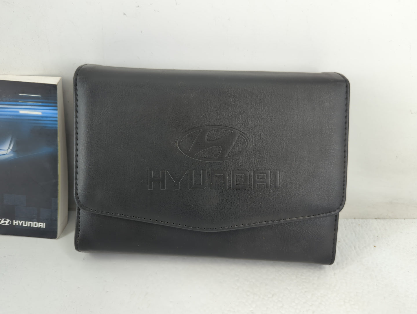 2012 Hyundai Azera Owners Manual Book Guide P/N:A3VO-EU22D OEM Used Auto Parts - Oemusedautoparts1.com