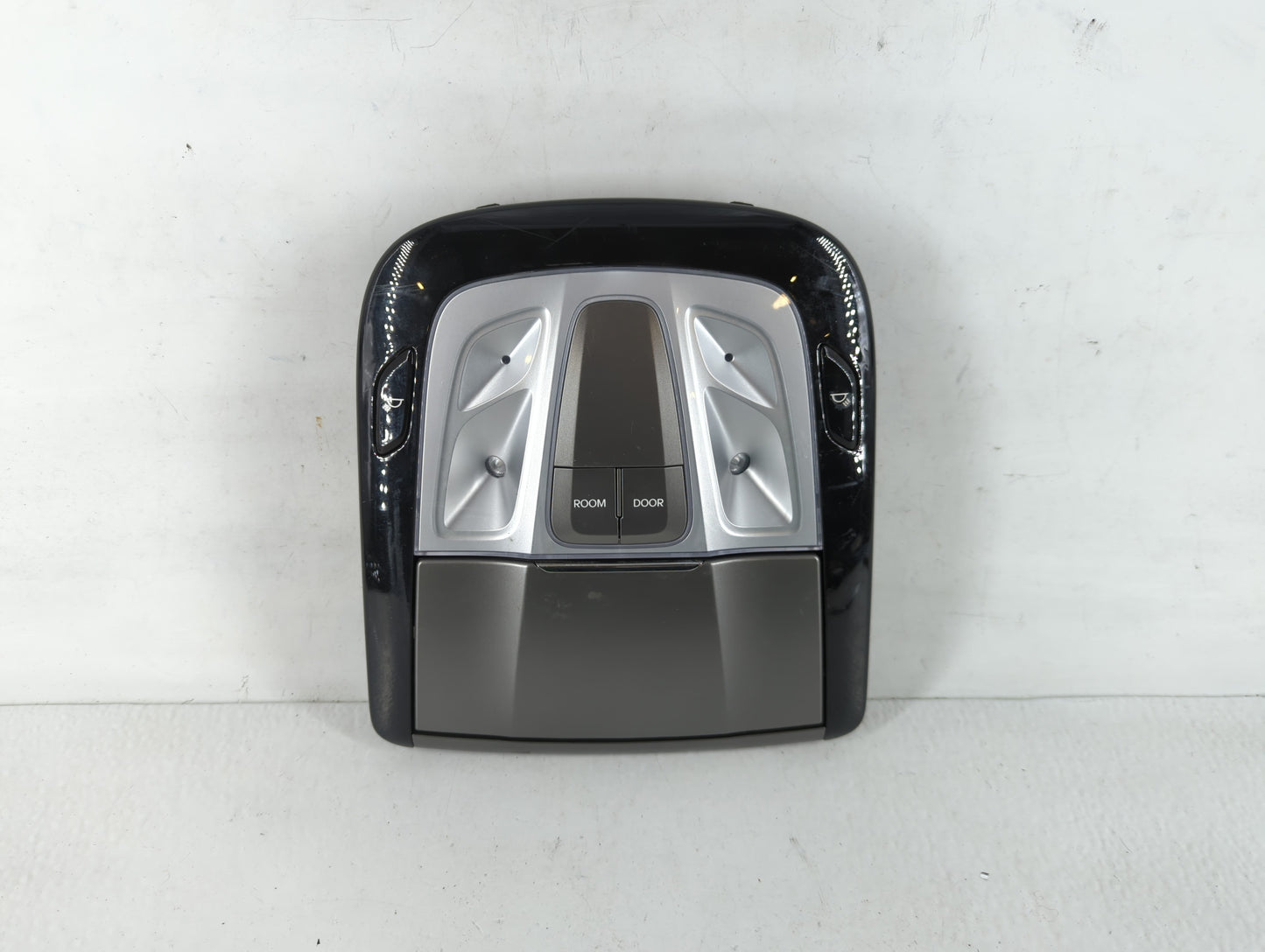2012-2014 Hyundai Azera Overhead Roof Console 743392 - Oemusedautoparts1.com