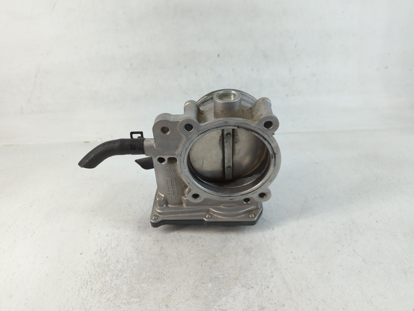2012-2017 Hyundai Azera Throttle Body P/N:35100-3CAA0 Fits Fits 2012 2013 2014 2015 2016 2017 2018 OEM Used Auto Parts - Oem