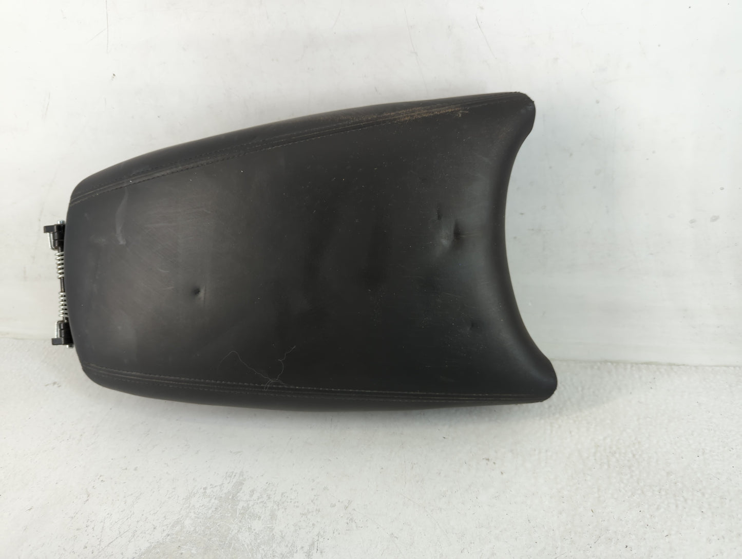 2012 Hyundai Azera Center Console Armrest Cover Lid Fits OEM Used Auto Parts - Oemusedautoparts1.com