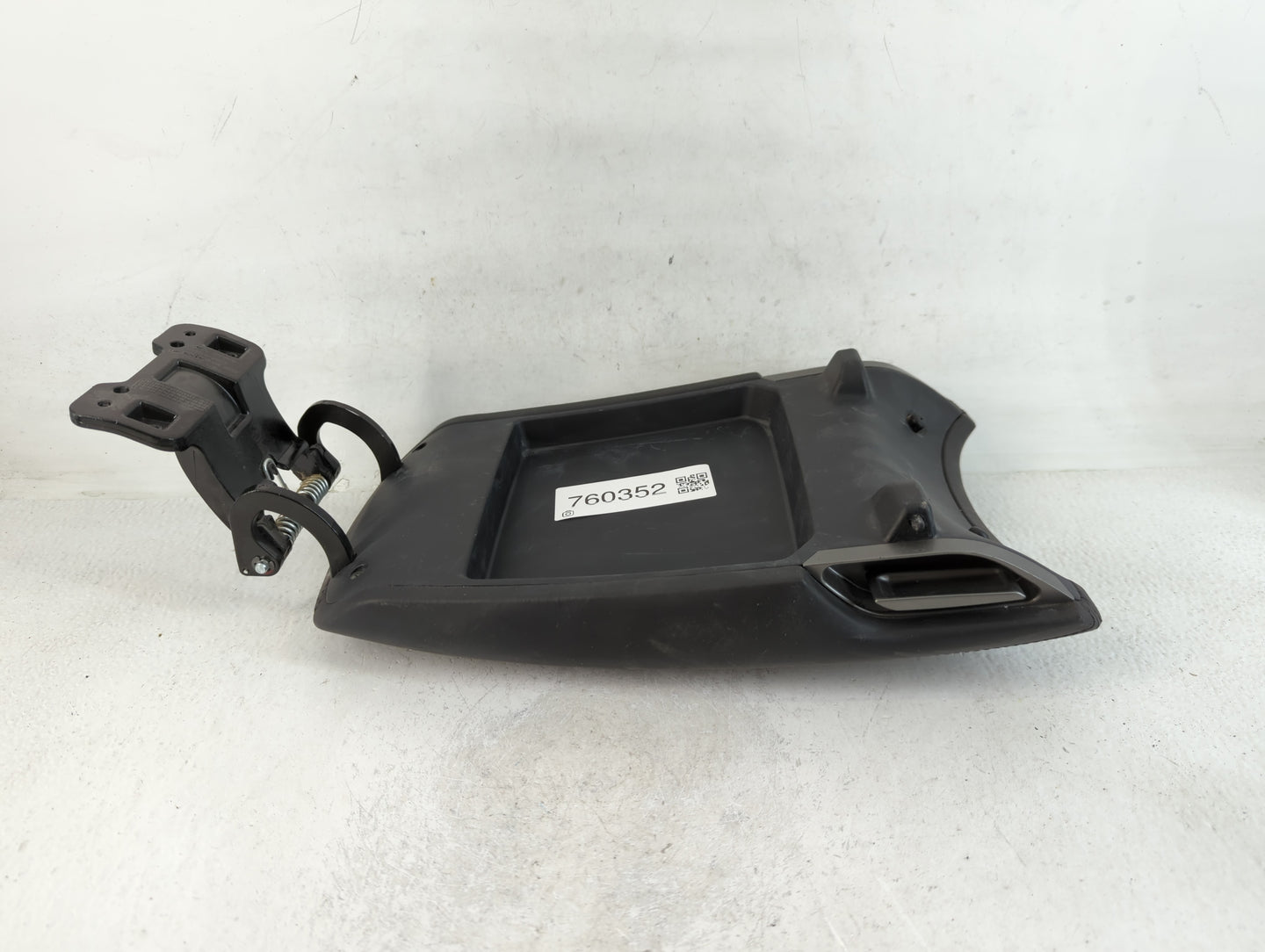 2012 Hyundai Azera Center Console Armrest Cover Lid Fits OEM Used Auto Parts - Oemusedautoparts1.com