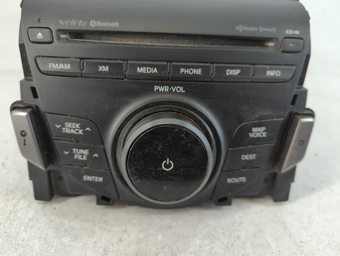 2012-2013 Hyundai Azera Am Fm Cd Player Radio Receiver - Oemusedautoparts1.com