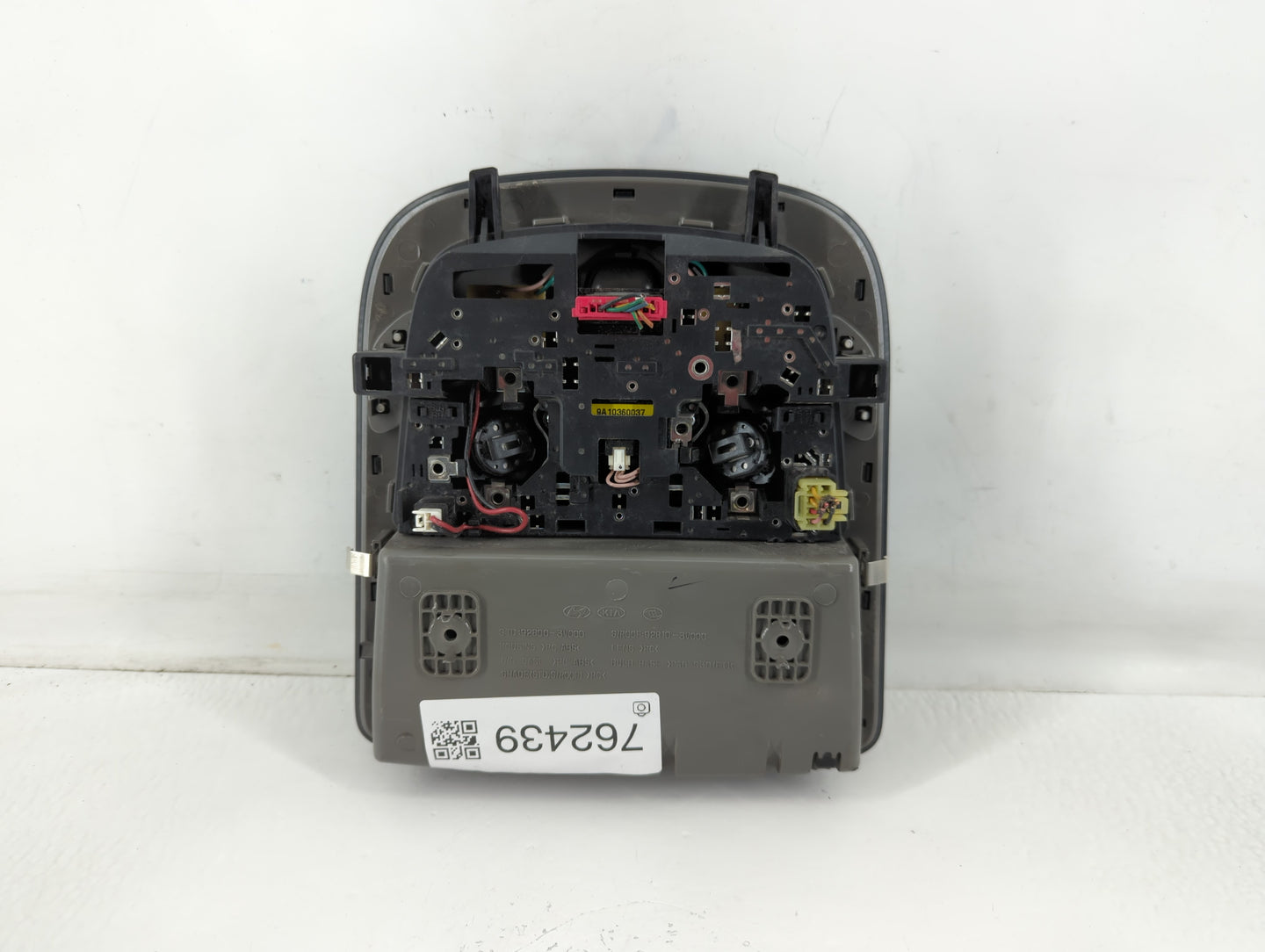 2012-2014 Hyundai Azera Overhead Roof Console 762439 - Oemusedautoparts1.com