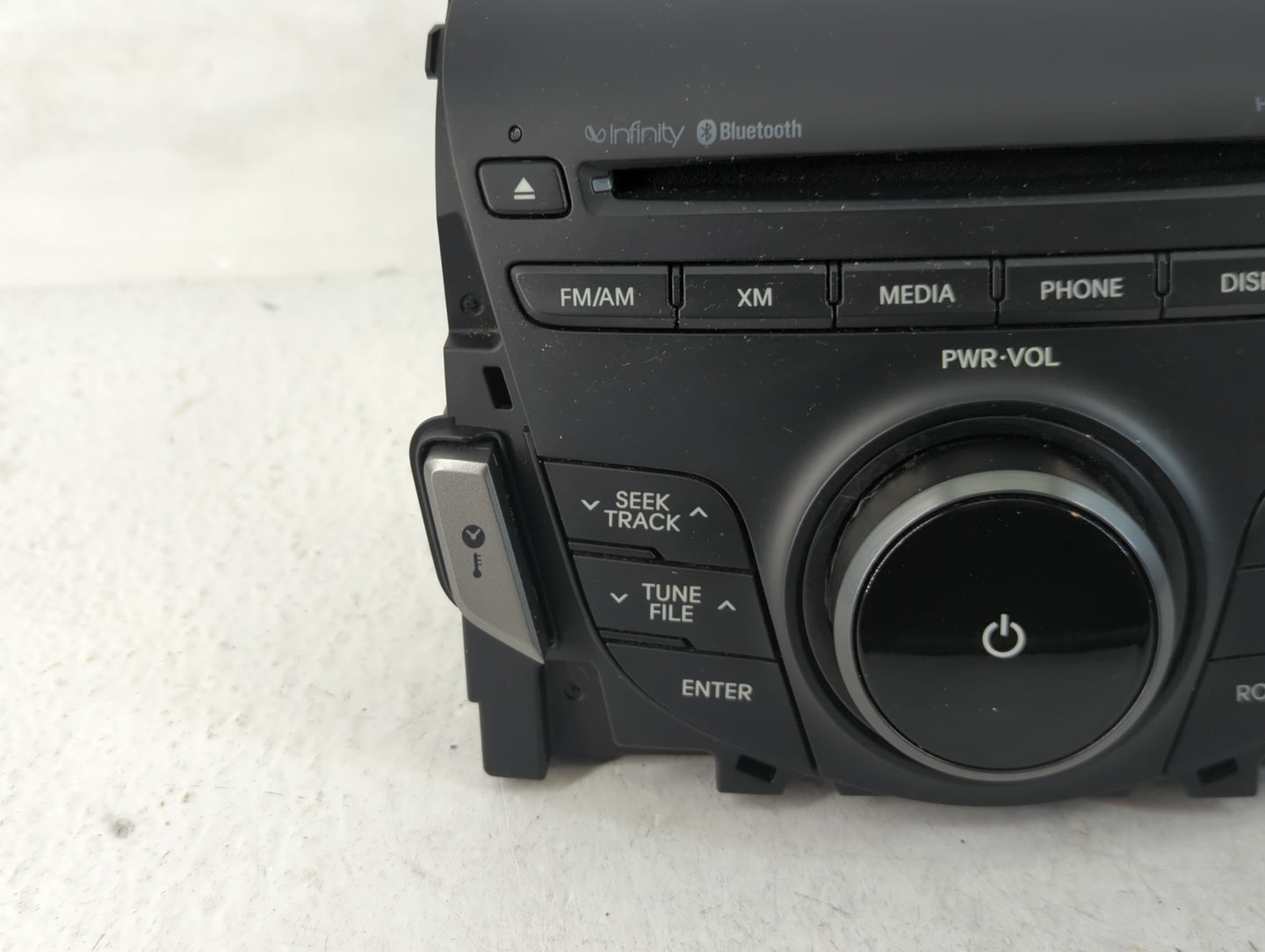 2012-2013 Hyundai Azera Radio AM FM Cd Player Receiver Replacement P/N:96560-3V4004X Fits Fits 2012 2013 OEM Used Auto Parts