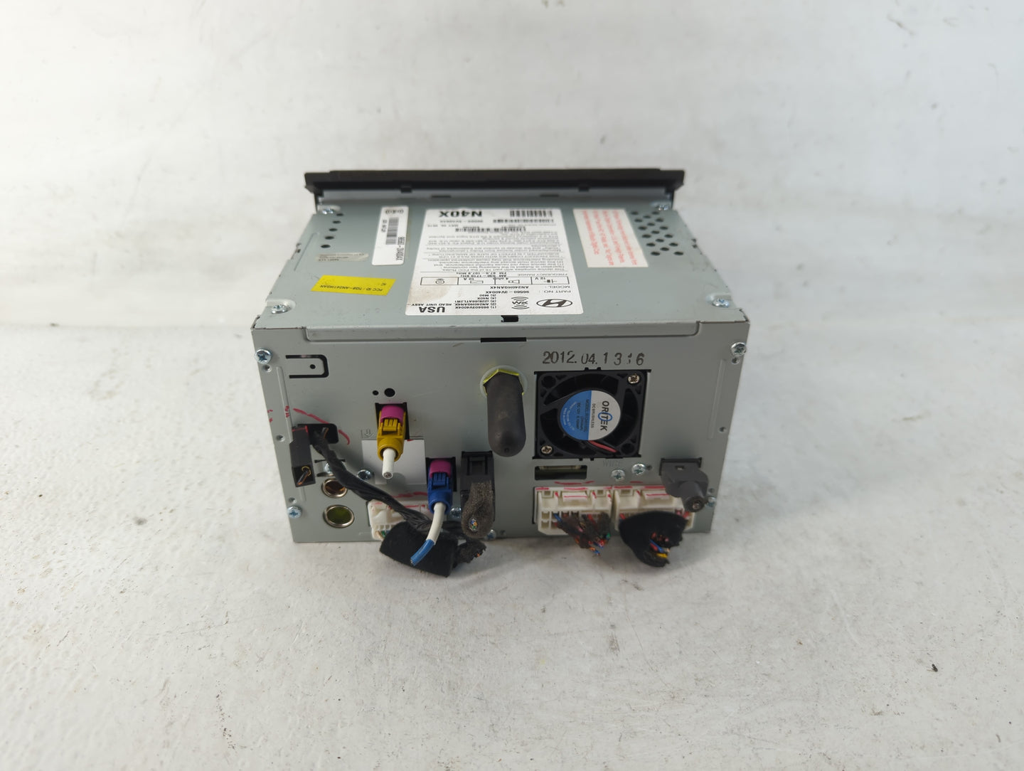 2012-2013 Hyundai Azera Radio AM FM Cd Player Receiver Replacement P/N:96560-3V4004X Fits Fits 2012 2013 OEM Used Auto Parts
