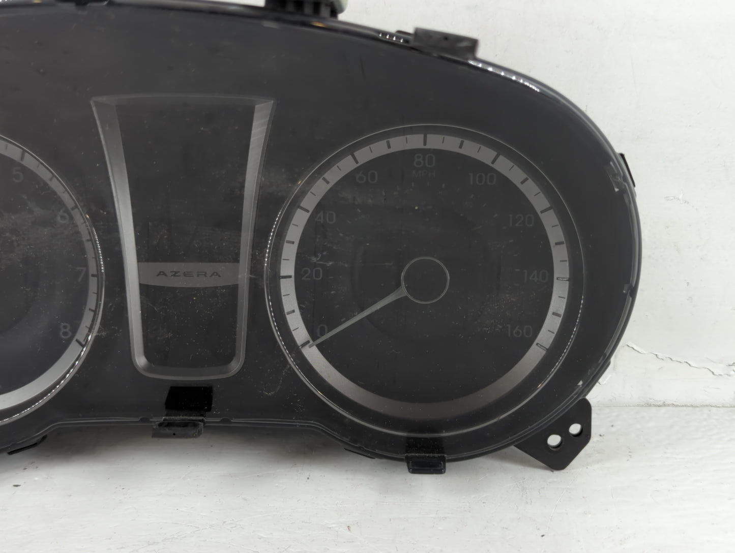 2012-2013 Hyundai Azera Instrument Cluster Speedometer Gauges P/N:94001-3V100 Fits Fits 2012 2013 OEM Used Auto Parts - Oemu