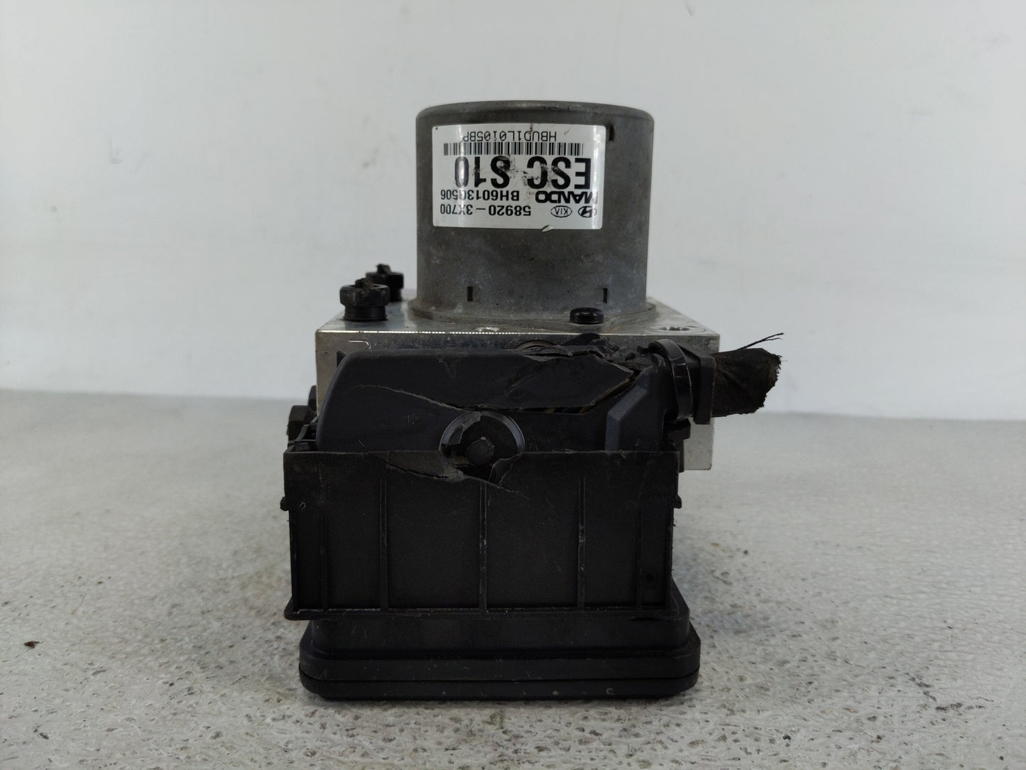 2011-2013 Hyundai Elantra ABS Pump Control Module Replacement P/N:58920-3X700 Fits Fits 2011 2012 2013 OEM Used Auto Parts -