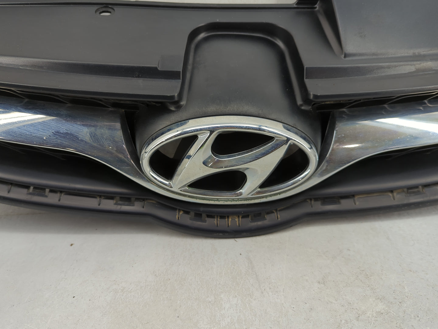 2011-2013 Hyundai Elantra Front Grille Bumper Not Included 1150143 - Oemusedautoparts1.com