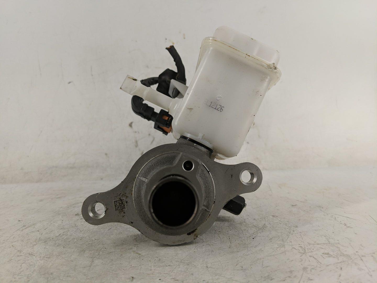 2011-2016 Hyundai Elantra Brake Master Cylinder - Oemusedautoparts1.com